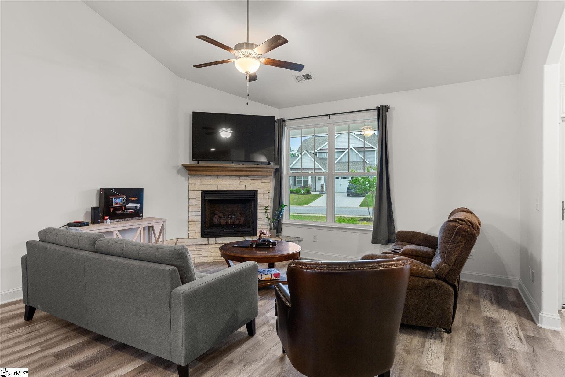 Property image 2 at 19 Forest Ridge Way, Greenville, SC 29617