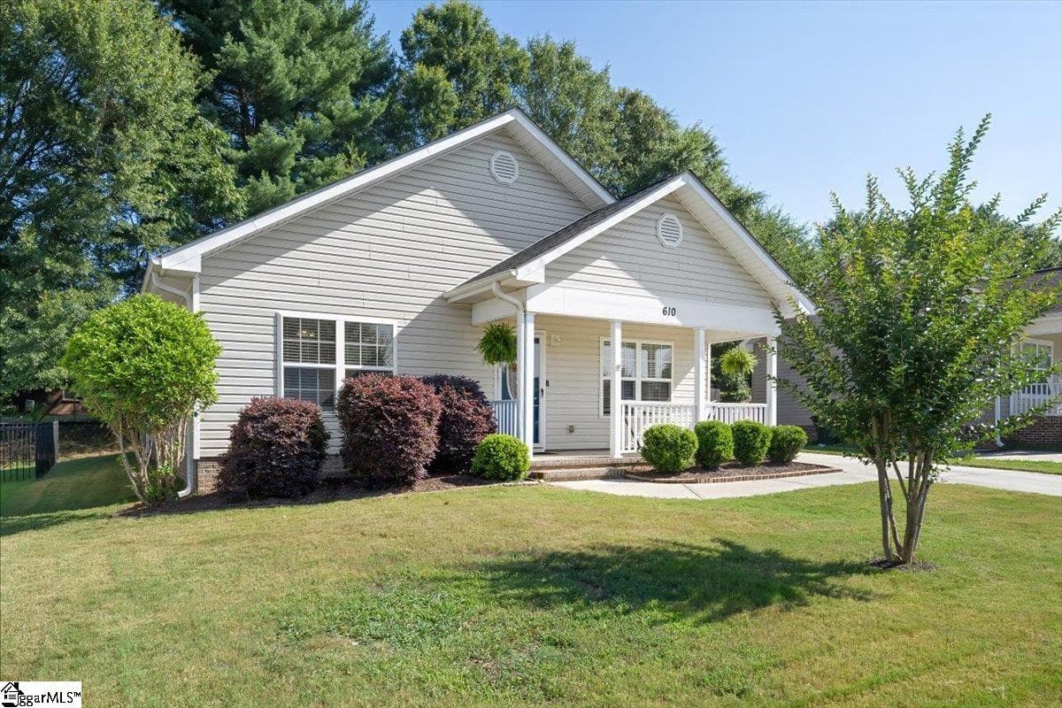 Property image 2 at 610 Ruddy Creek Circle, Greer, SC 29651