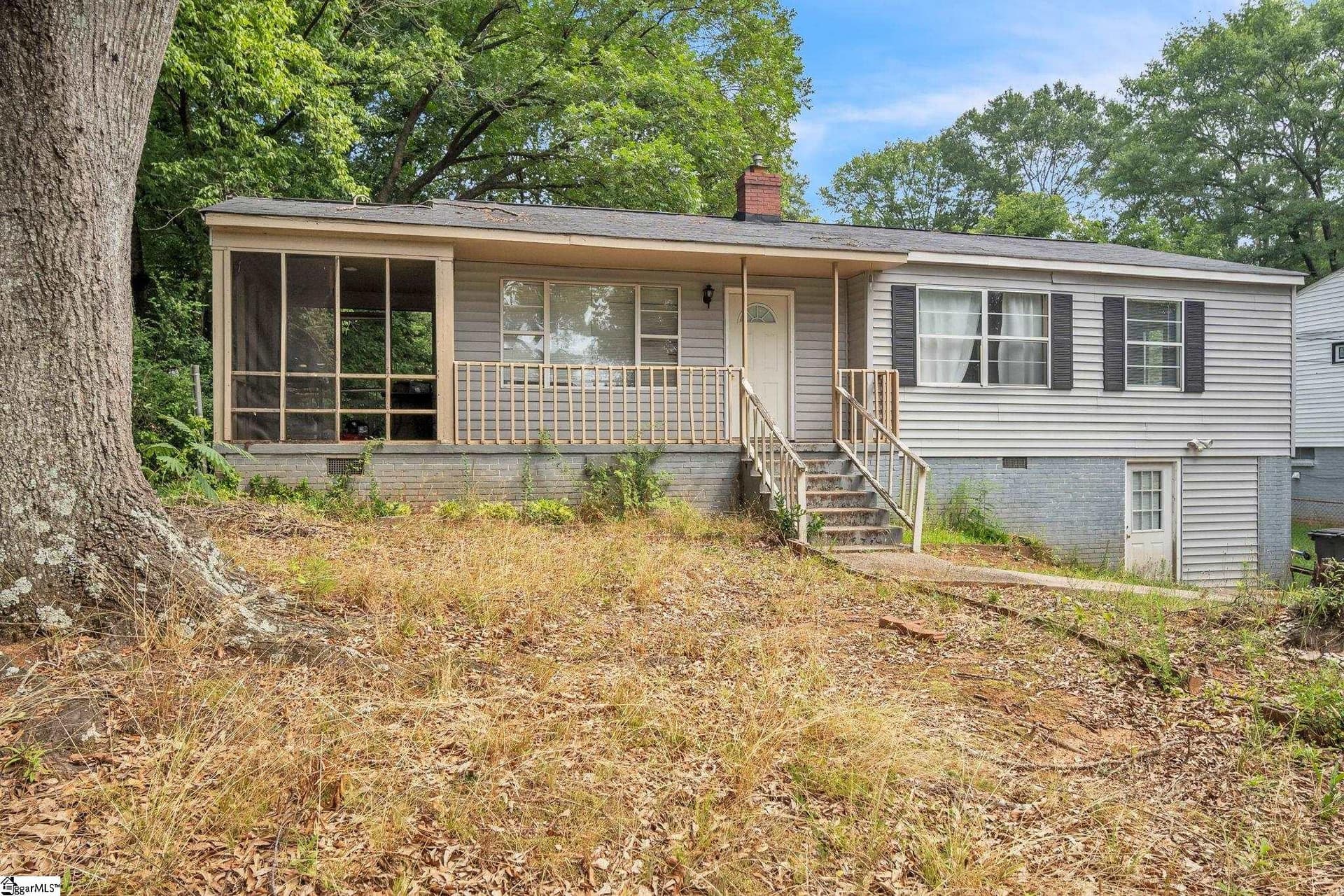 Property image 2 at 10 Valley View Drive, Greenville, SC 29605