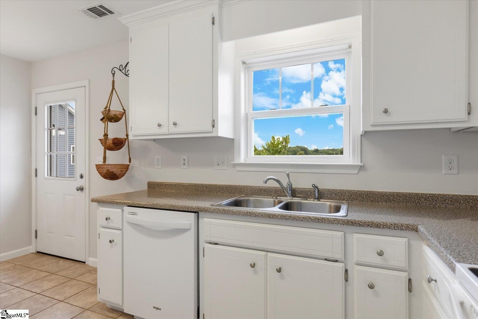 Property image 3 at 746 Pleasant Brook Court, Greer, SC 29651