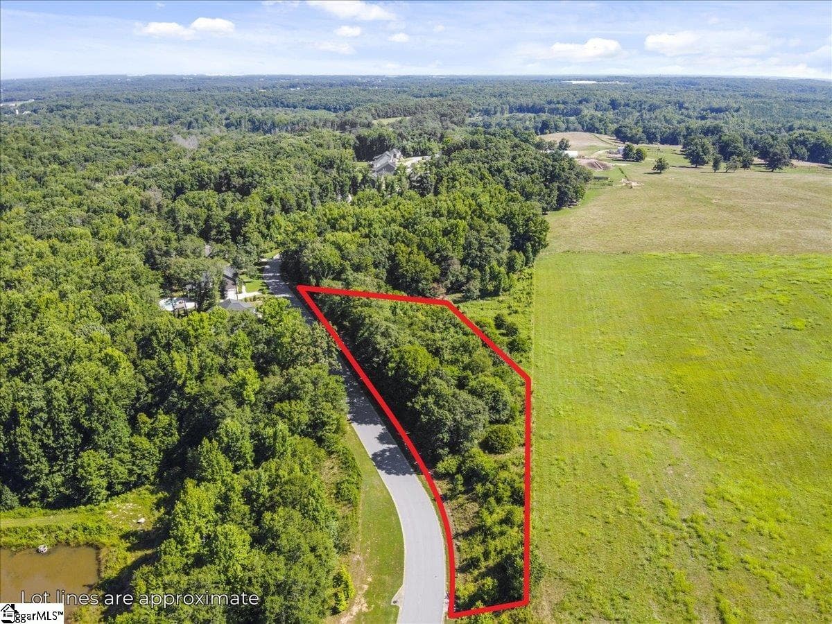 Property image 1 at 25 Modesto Lane, Simpsonville, SC 29681