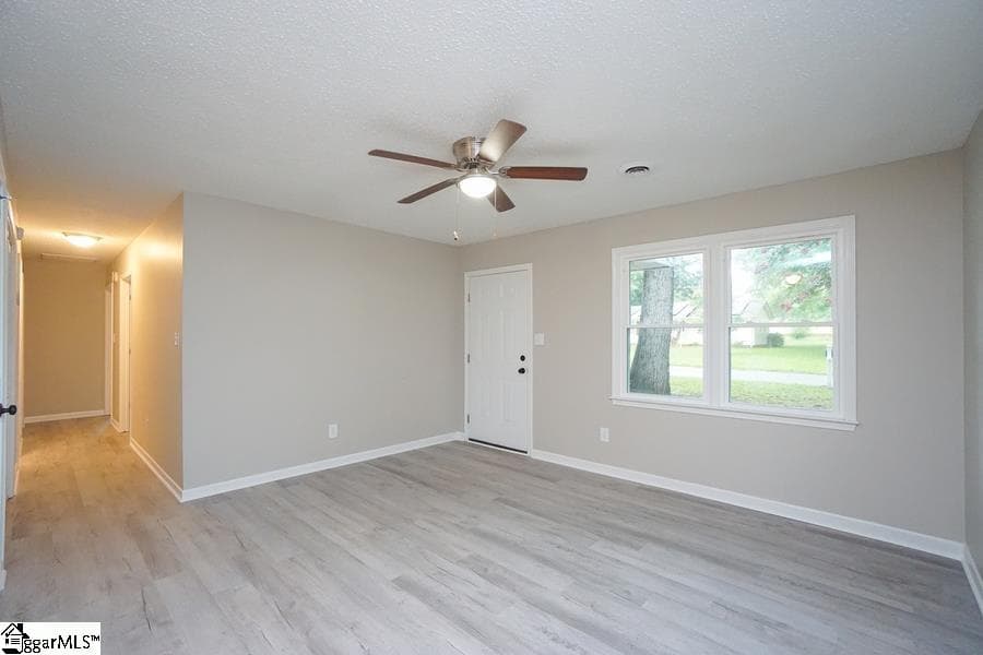 Property image 3 at 8 Windmill Drive, Wellford, SC 29388