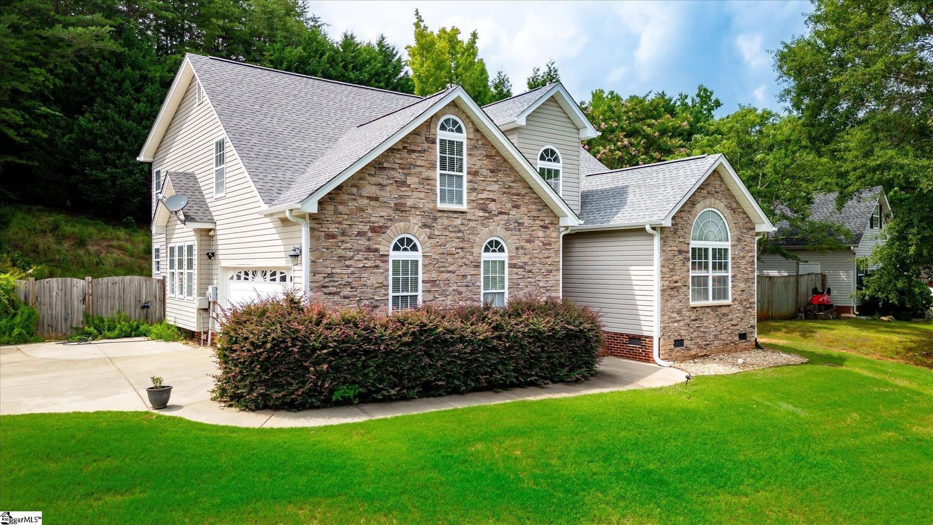 Property image 2 at 312 Winding Brook Court, Greenville, SC 29617