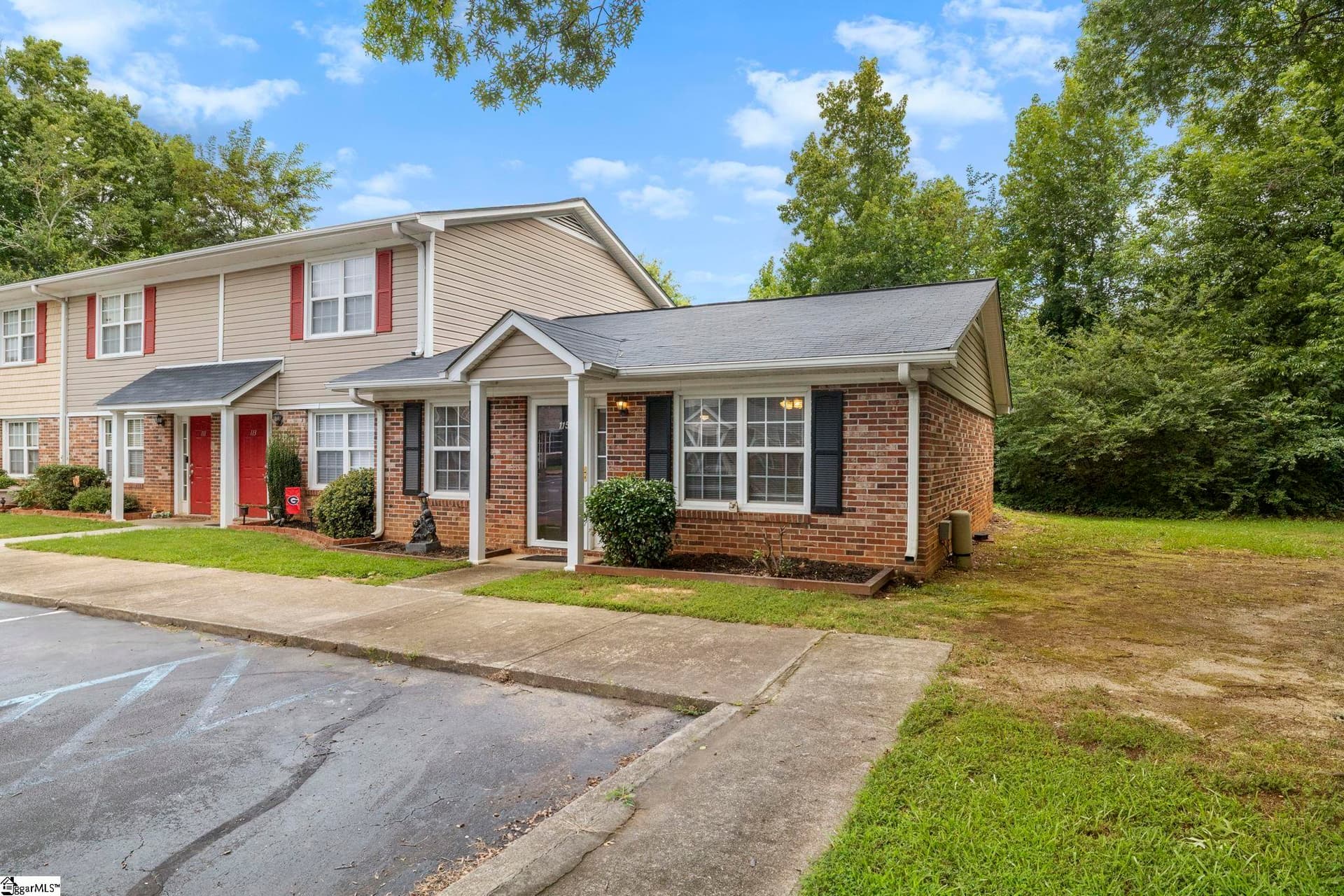 Property image 2 at 115 Silver Brook Drive, Simpsonville, SC 29681
