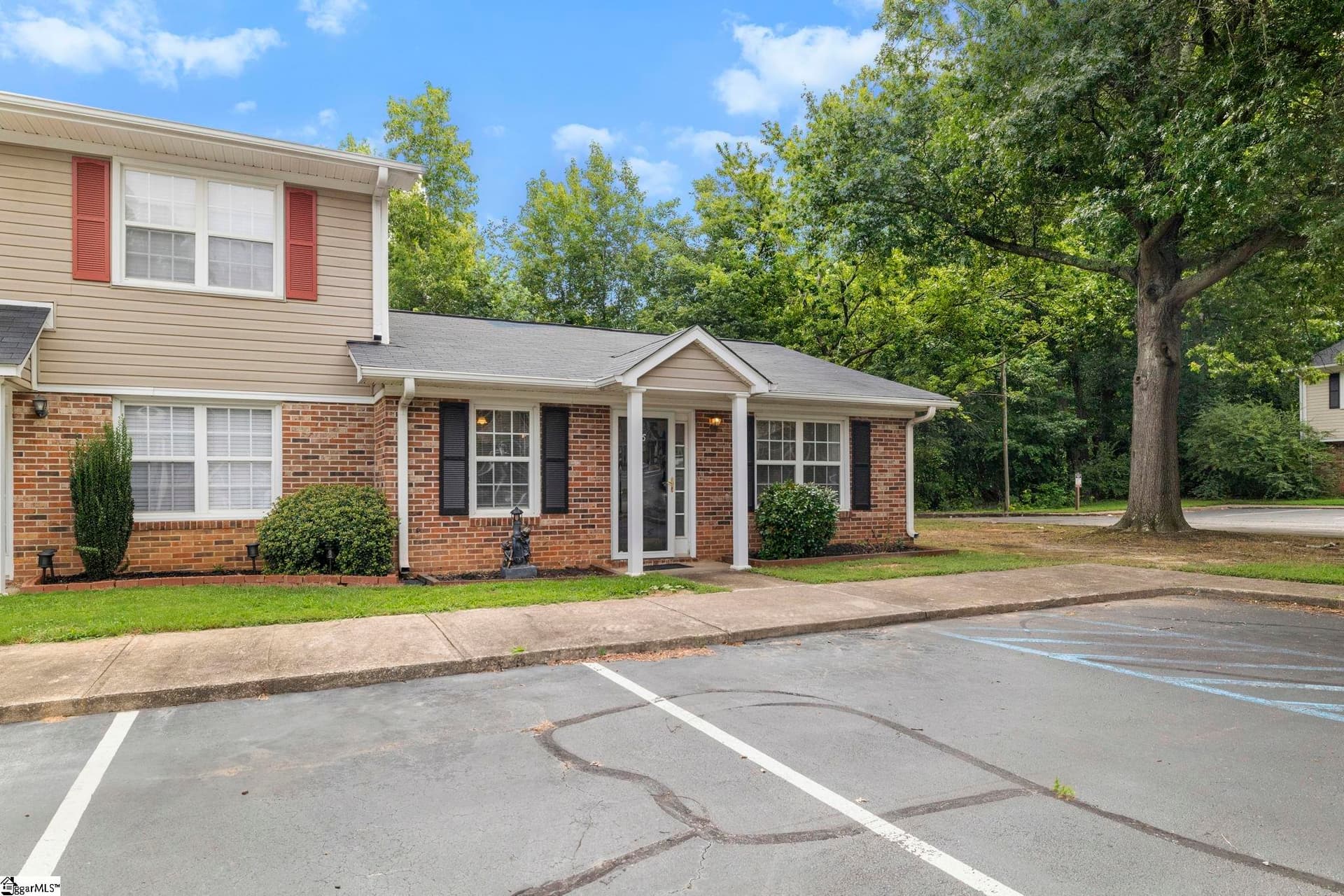 Property image 3 at 115 Silver Brook Drive, Simpsonville, SC 29681