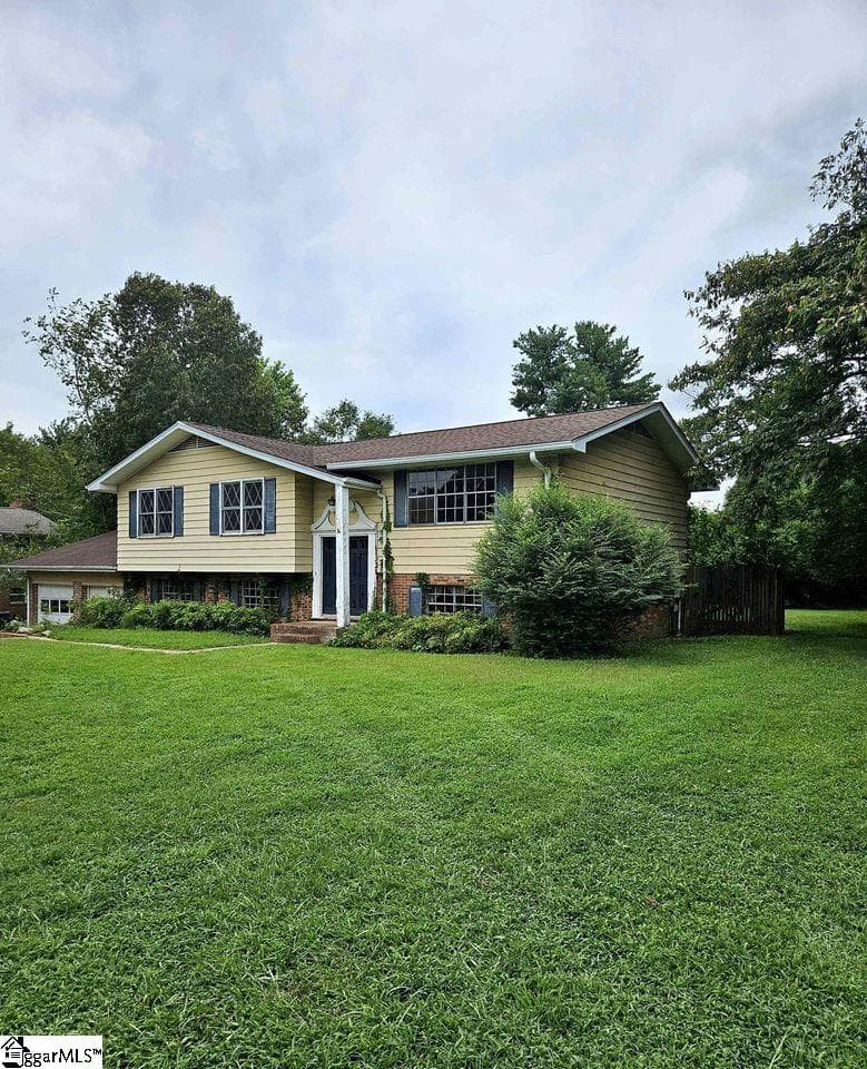 Property image 1 at 110 Devon Drive, Mauldin, SC 29662