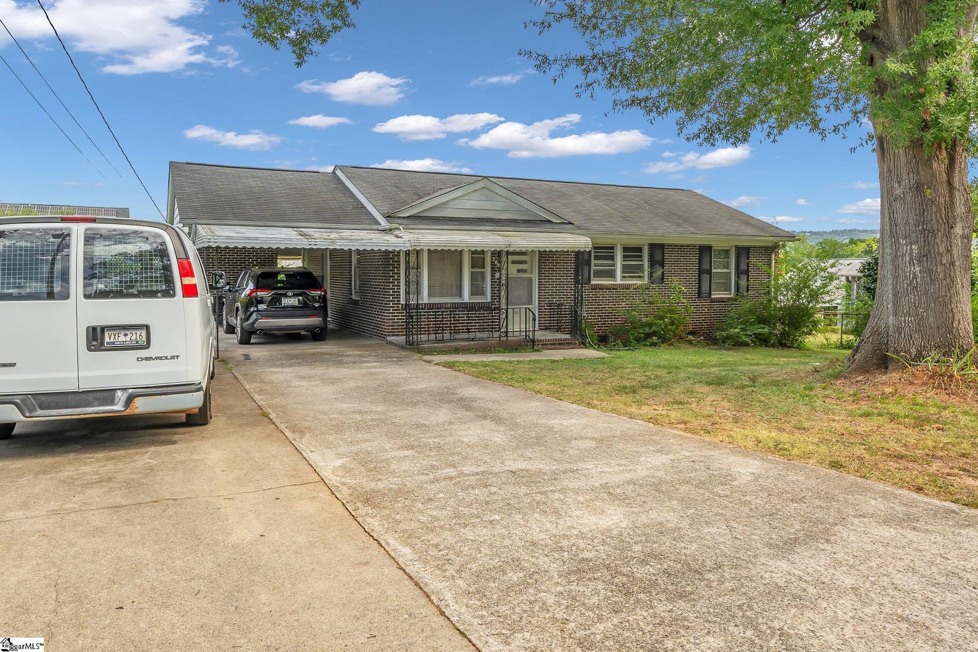 Property image 2 at 208 Derwood Circle, Greenville, SC 29617