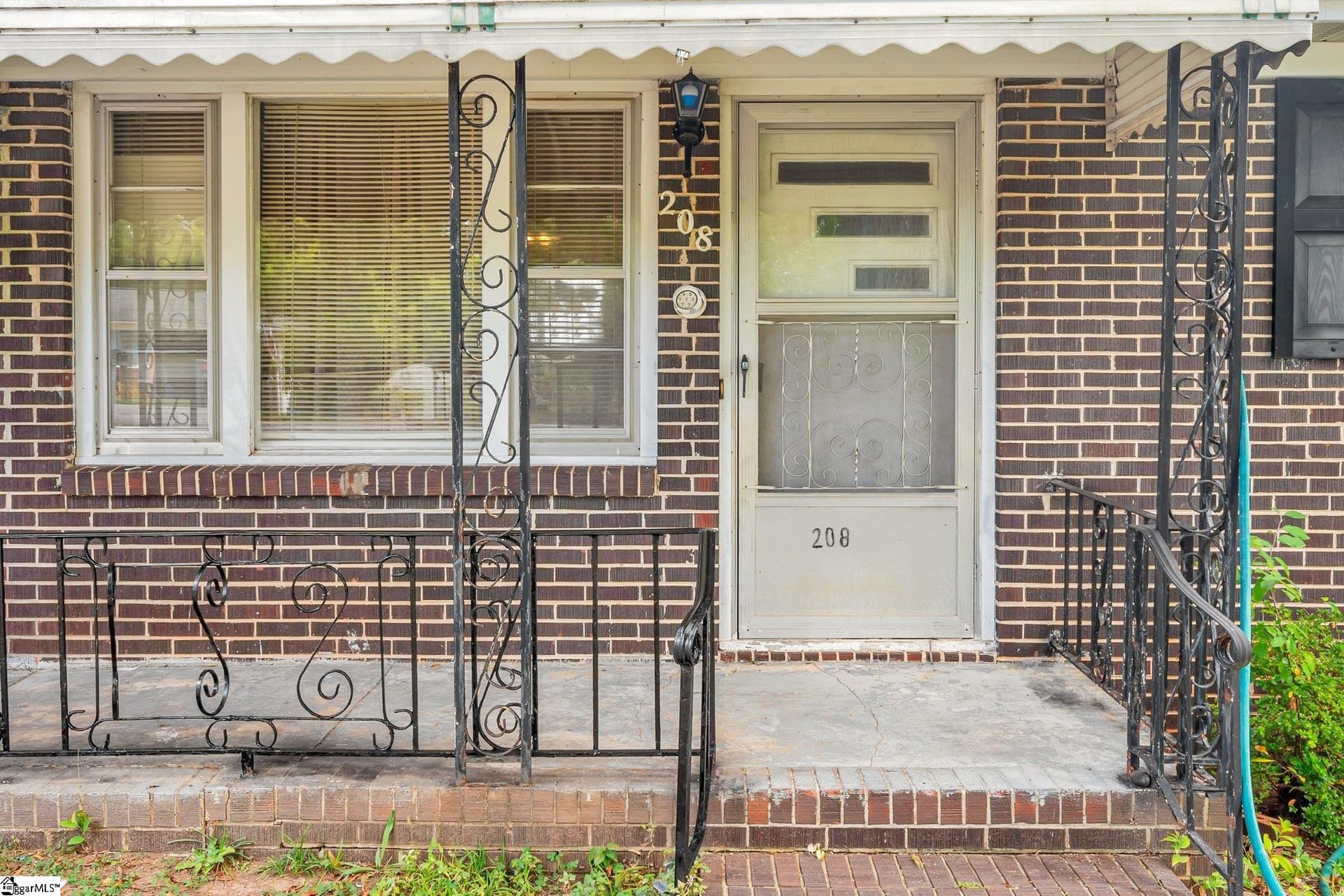 Property image 3 at 208 Derwood Circle, Greenville, SC 29617