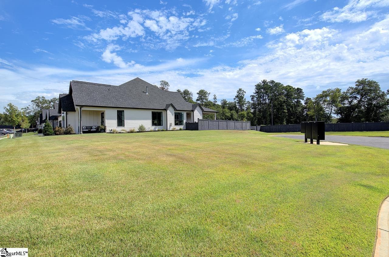 Property image 2 at 323 Bonnell Road, Simpsonville, SC 29681