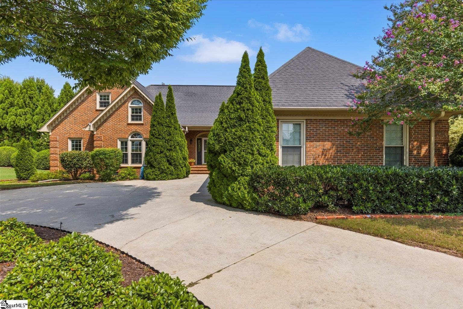 Property image 1 at 8 Wildflower Court, Greenville, SC 29615