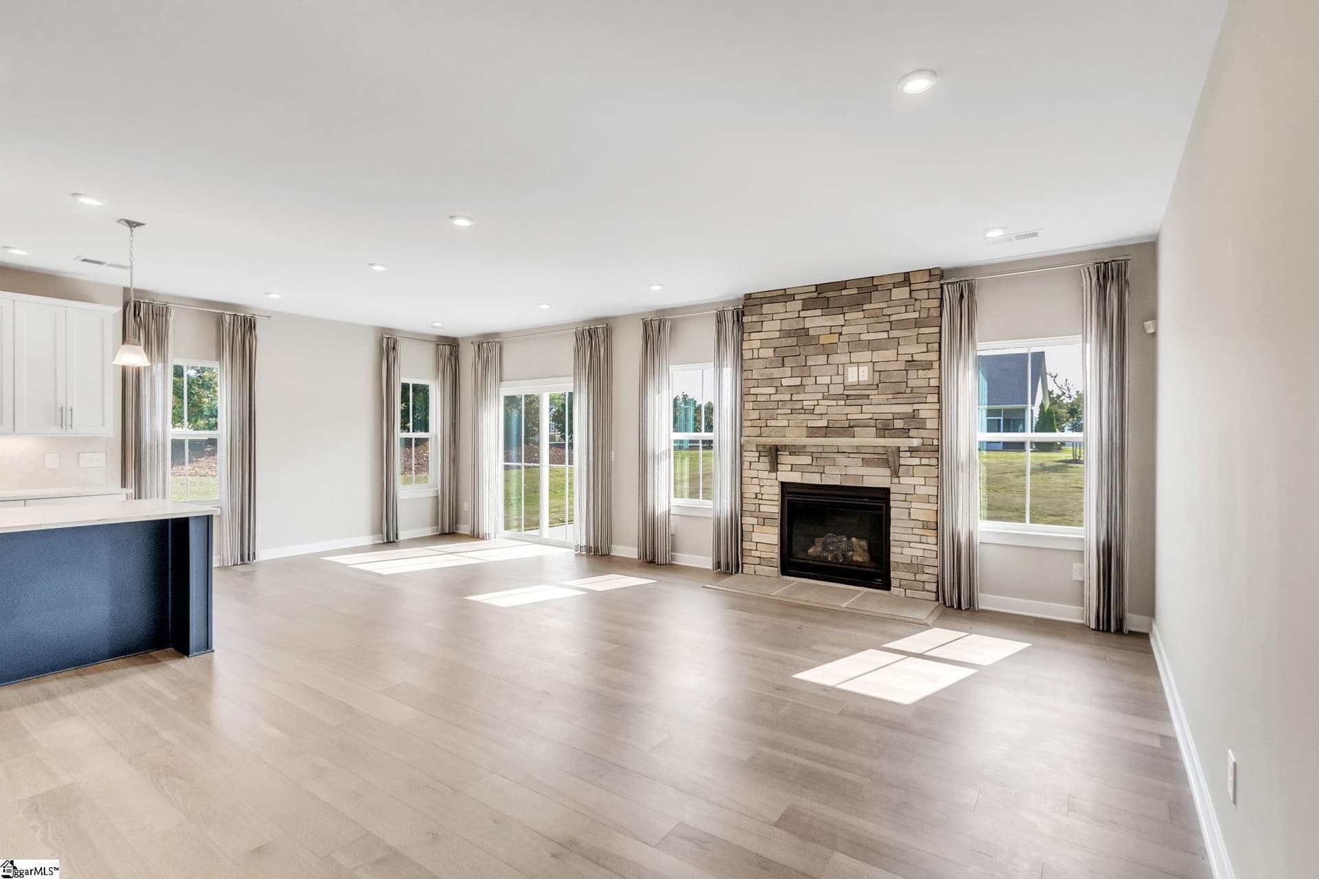 Property image 4 at 202 Blackfoot Road, Greenville, SC 29607-5177