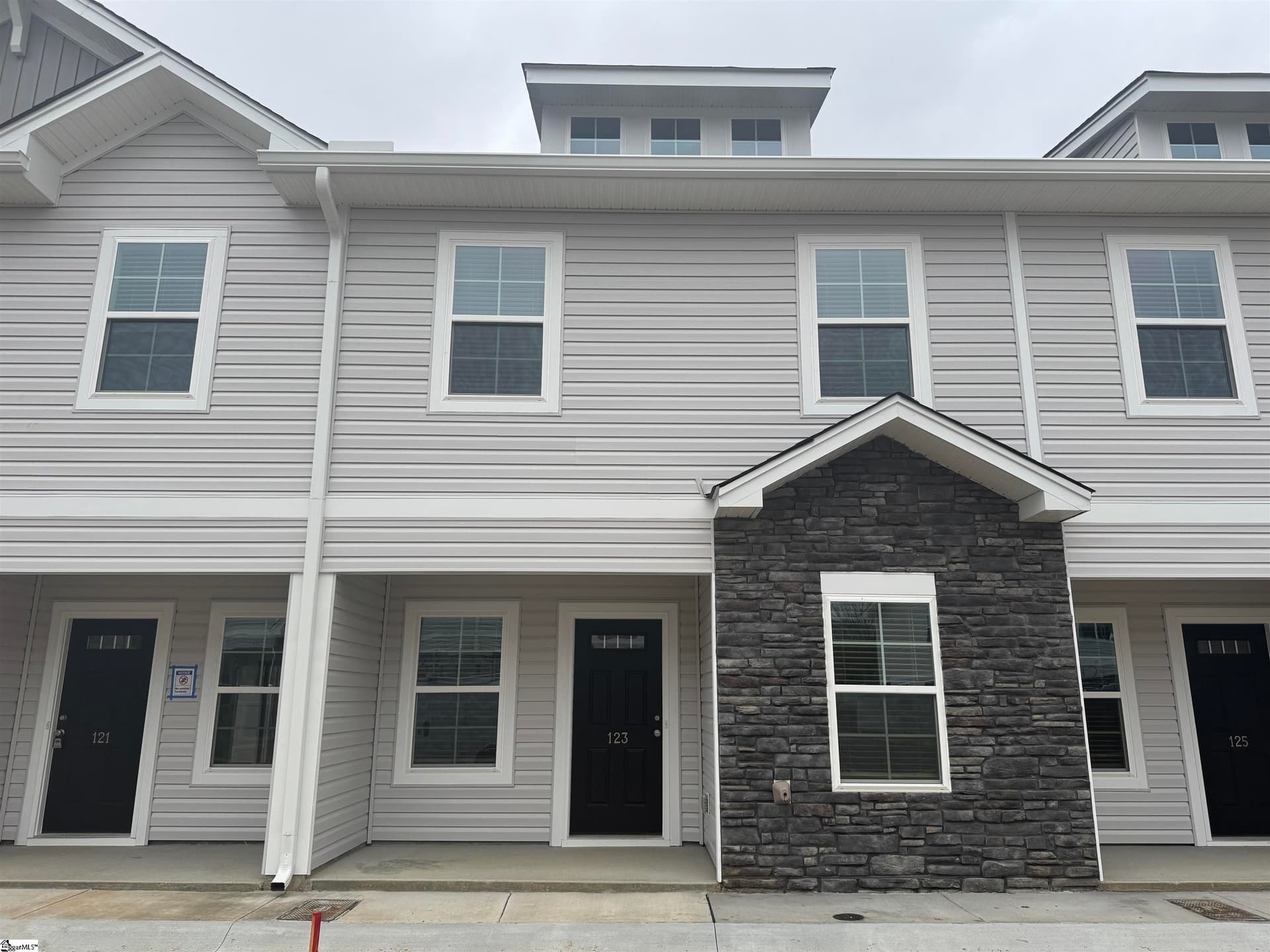 Property image 1 at 123 Foundation Way, Simpsonville, SC 29681