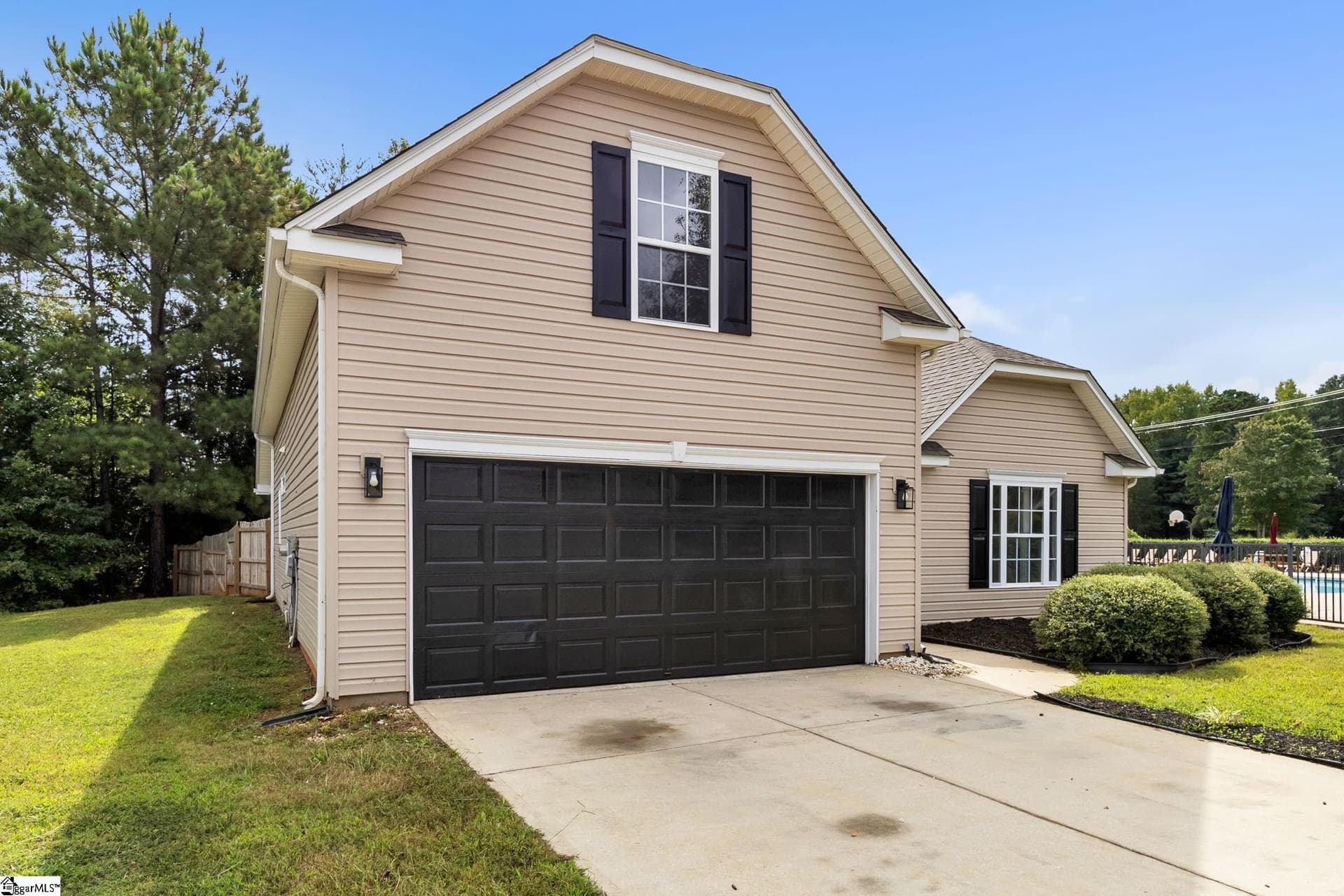 Property image 2 at 402 Flanders Court, Greenville, SC 20607