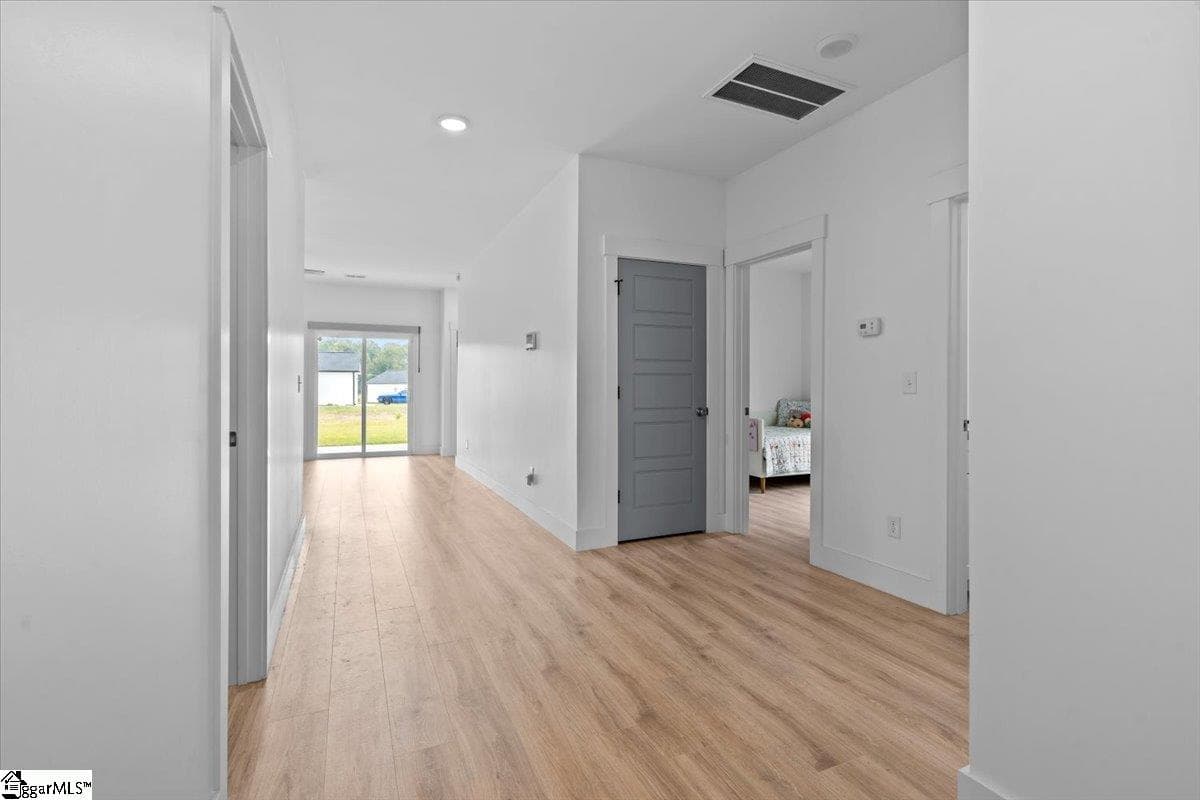 Property image 4 at 211 Essex Drive, Clinton, SC 29325