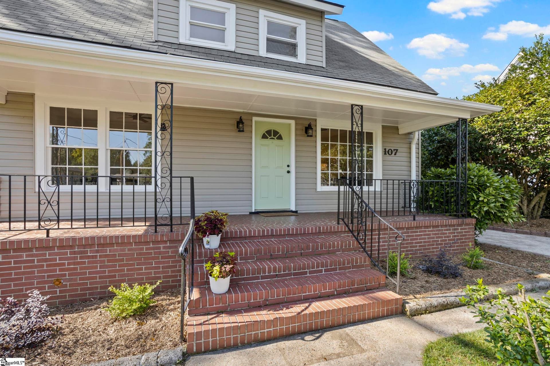 Property image 3 at 107 ARRINGTON Avenue, Greenville, SC 29617