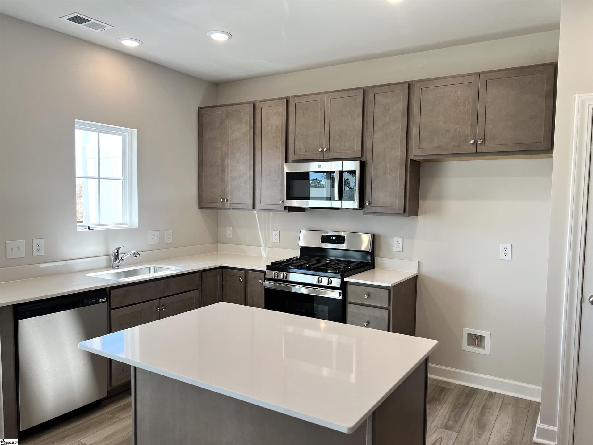 Property image 5 at 1512 Yellowwood Court, Reidville, SC 29375