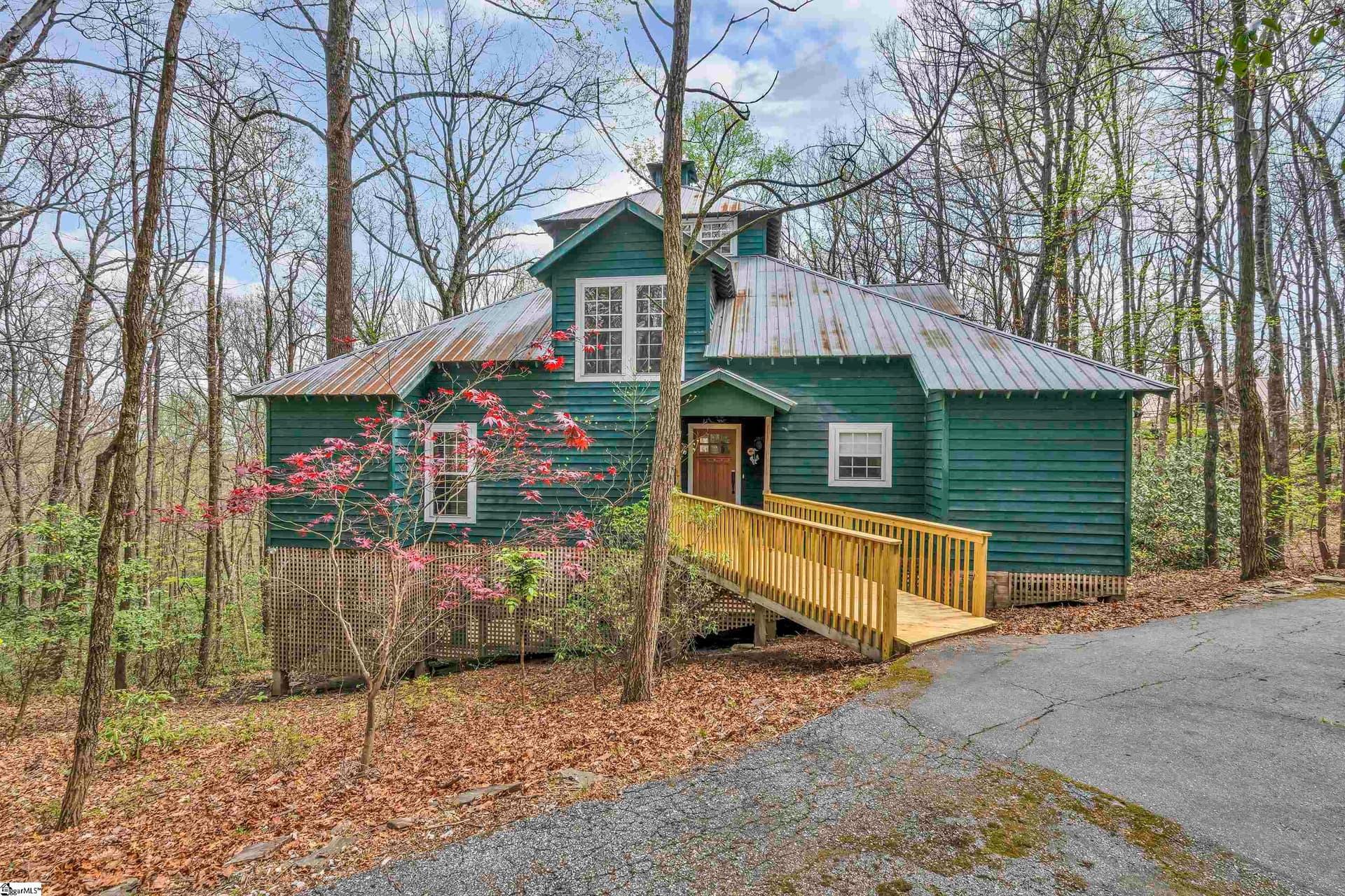 Property image 2 at 304 Cliff Ridge Drive, Cleveland, SC 29635