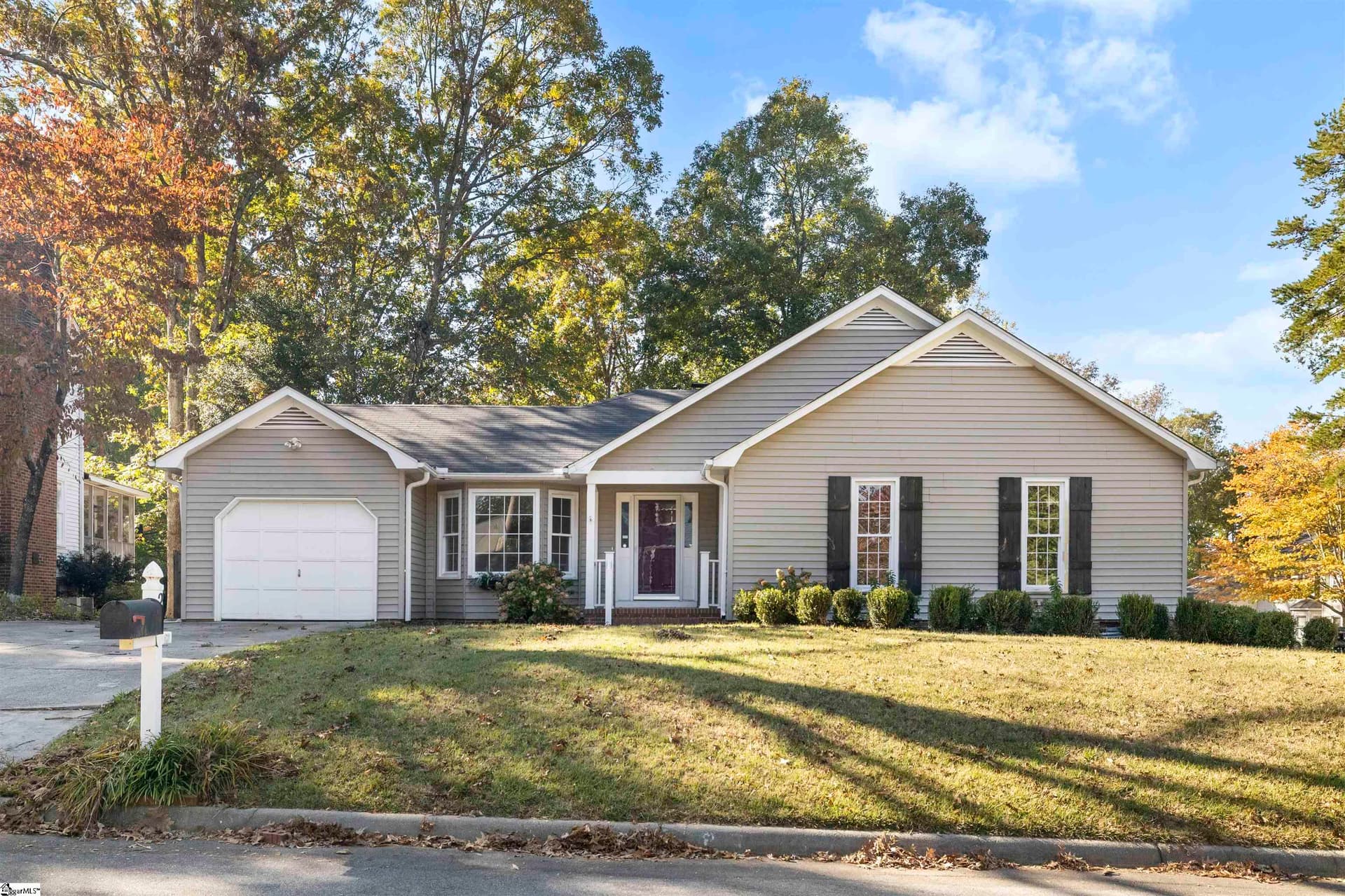 Property image 1 at 2 Ashley Lane, Taylors, SC 29687
