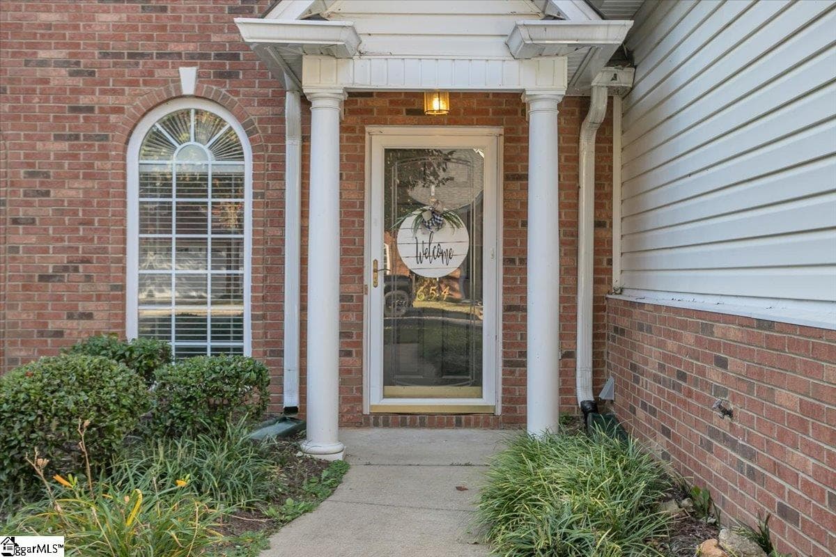 Property image 3 at 654 Ivybrooke Avenue, Greenville, SC 29615