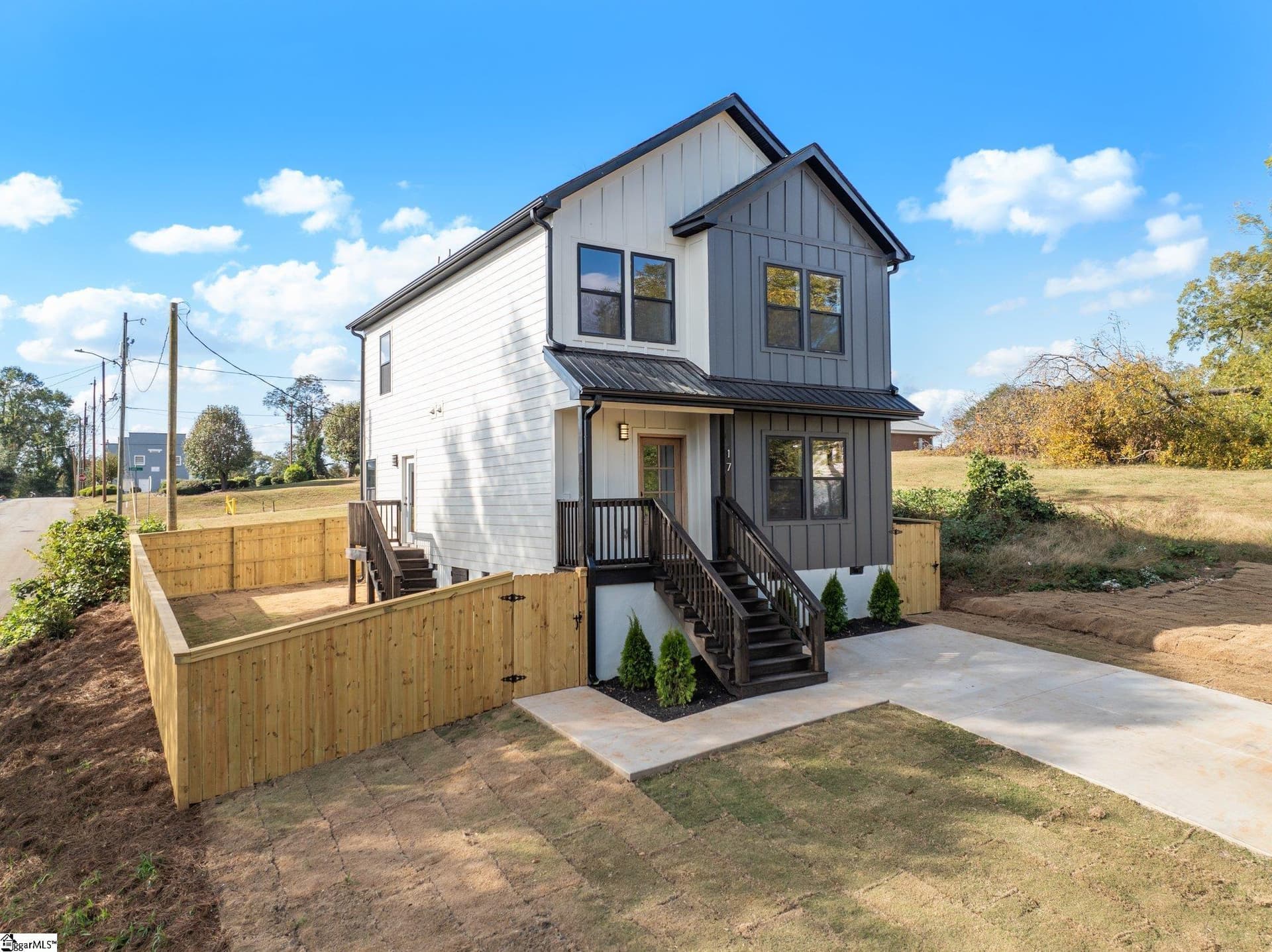 Property image 3 at 17 Hartsell Street, Greenville, SC 29601