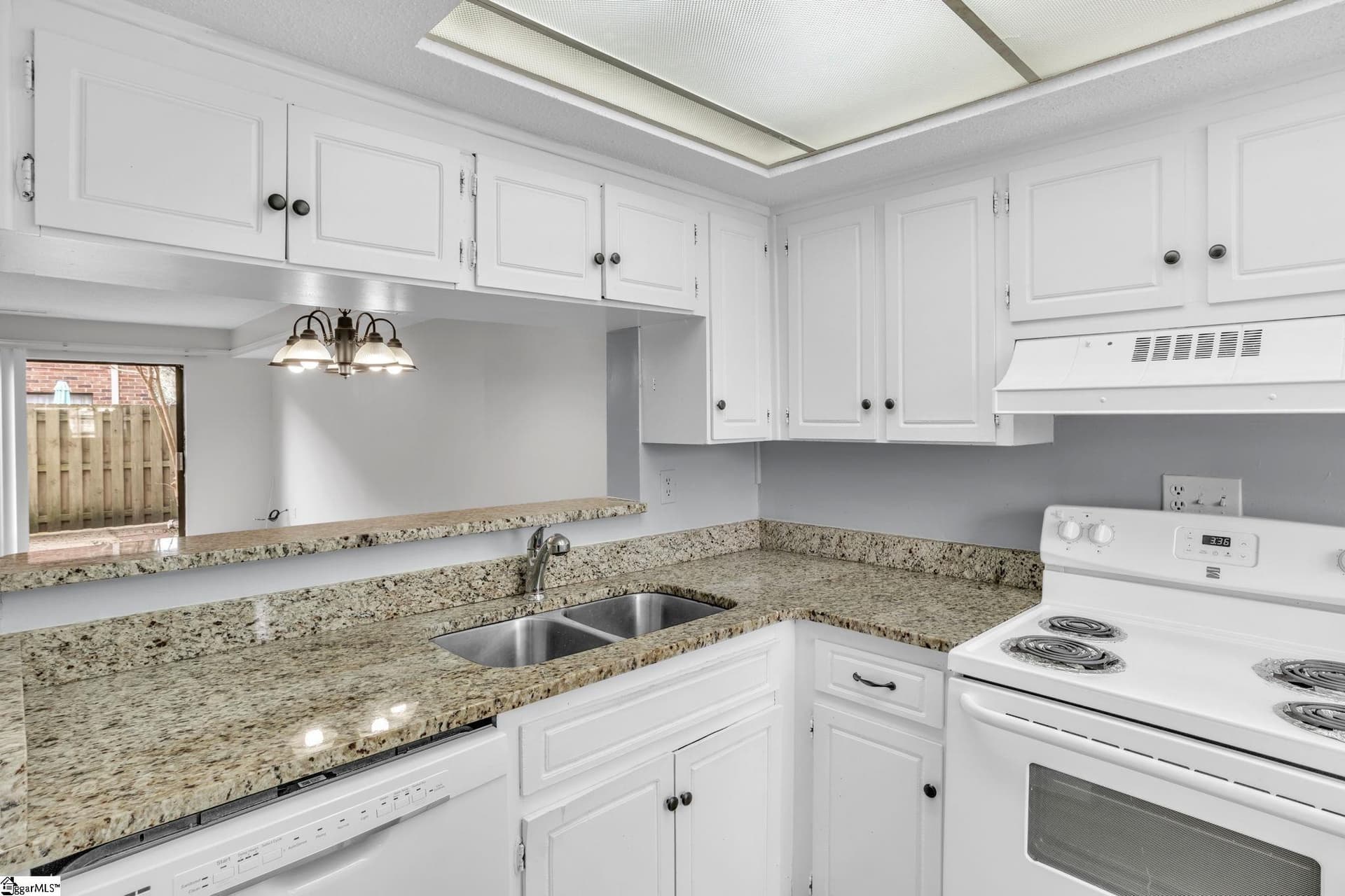 Property image 3 at 2530 East North Street, Greenville, SC 29615