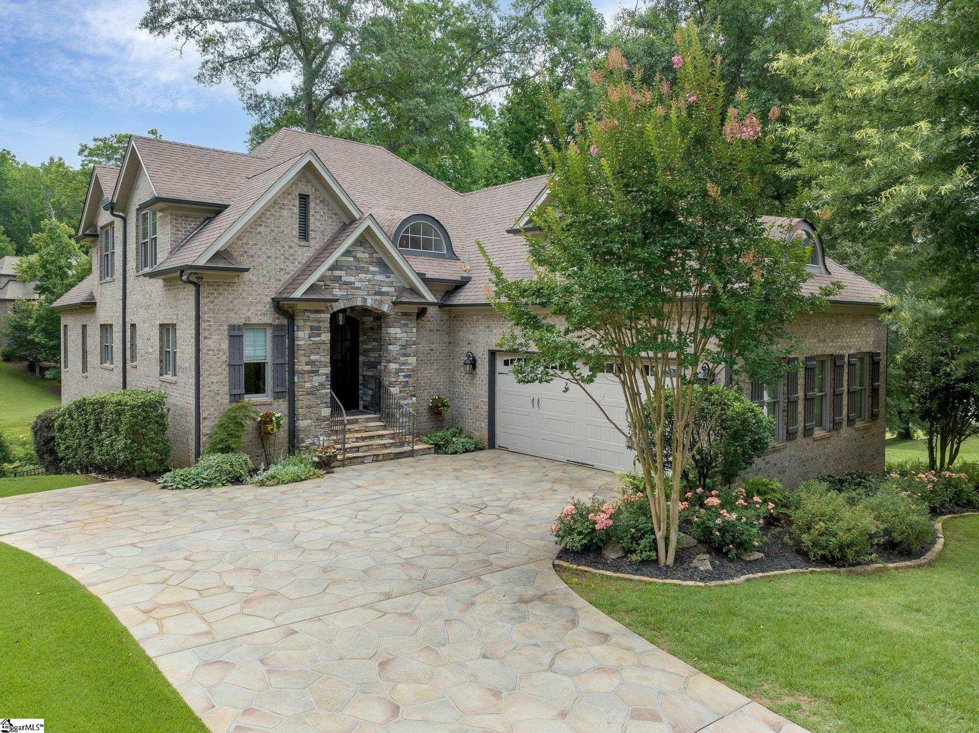 Property image 2 at 18 Paddington Avenue, Greenville, SC 29609