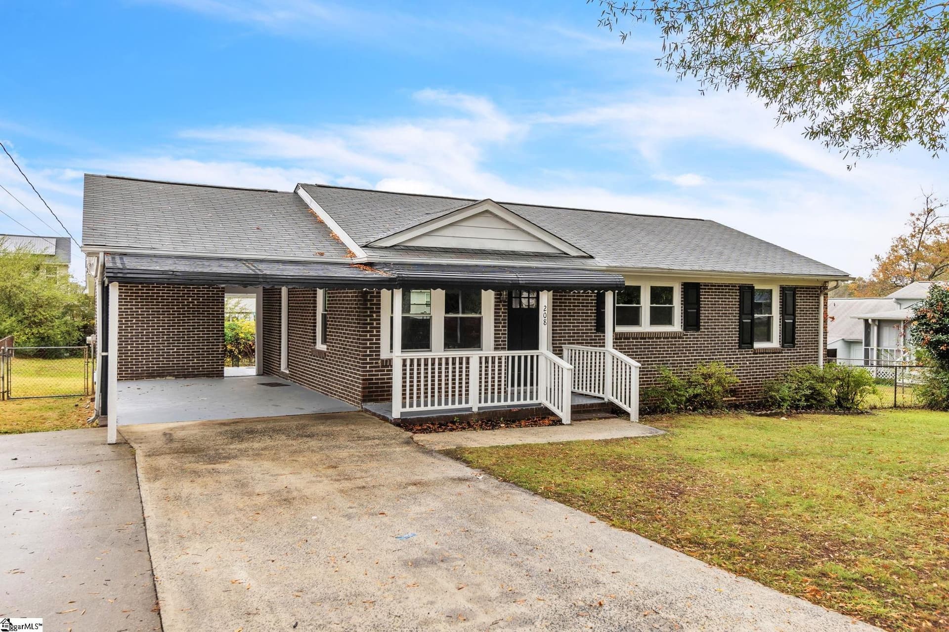 Property image 2 at 208 Derwood Circle, Greenville, SC 29617