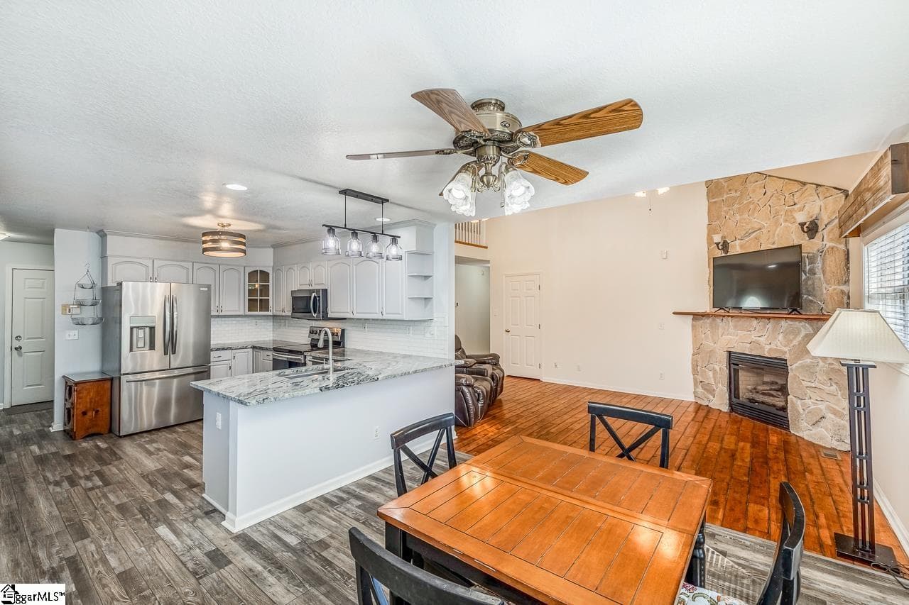 Property image 5 at 107 Grove Forest Court, Pelzer, SC 29669