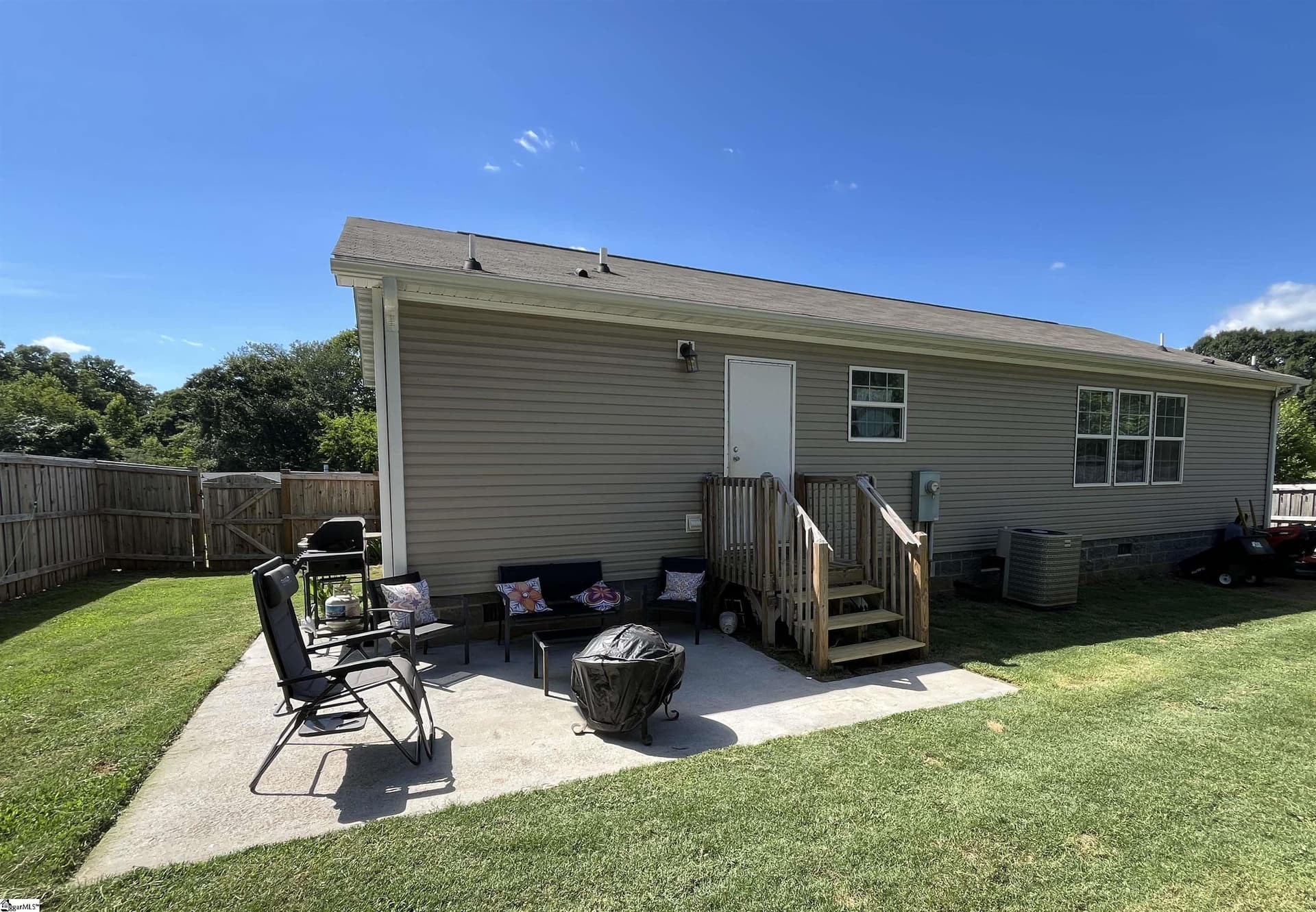Property image 2 at 302 Sagewood Court, Fountain Inn, SC 29644