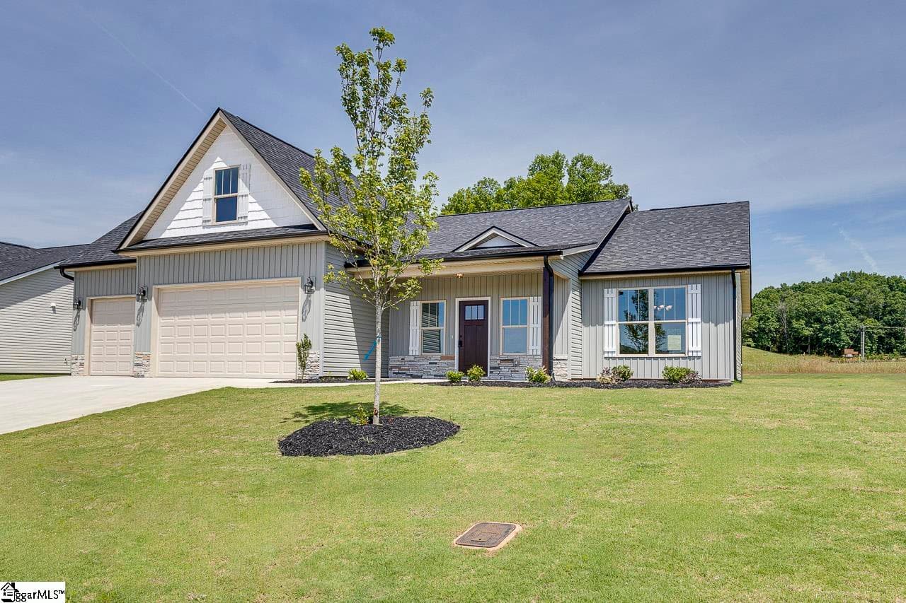 Property image 2 at 112 Legacy Lane, Pickens, SC 29671