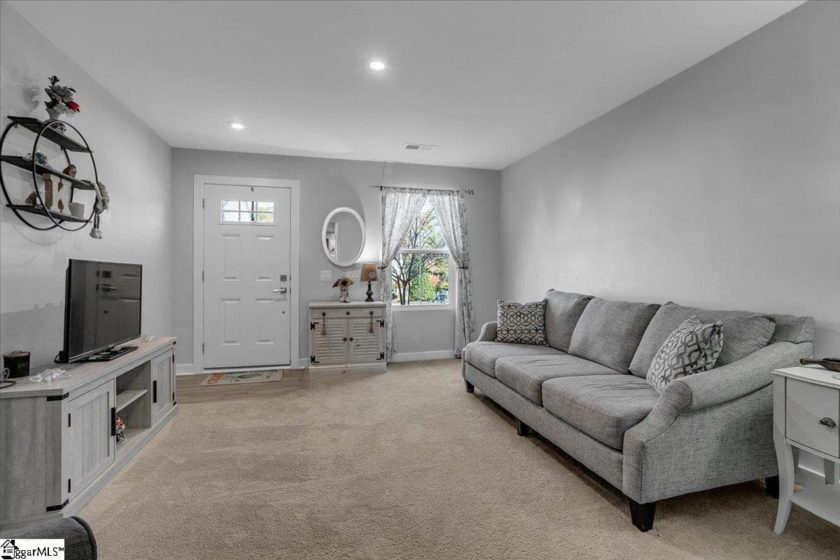 Property image 2 at 105 Englefield Drive, Fountain Inn, SC 29644