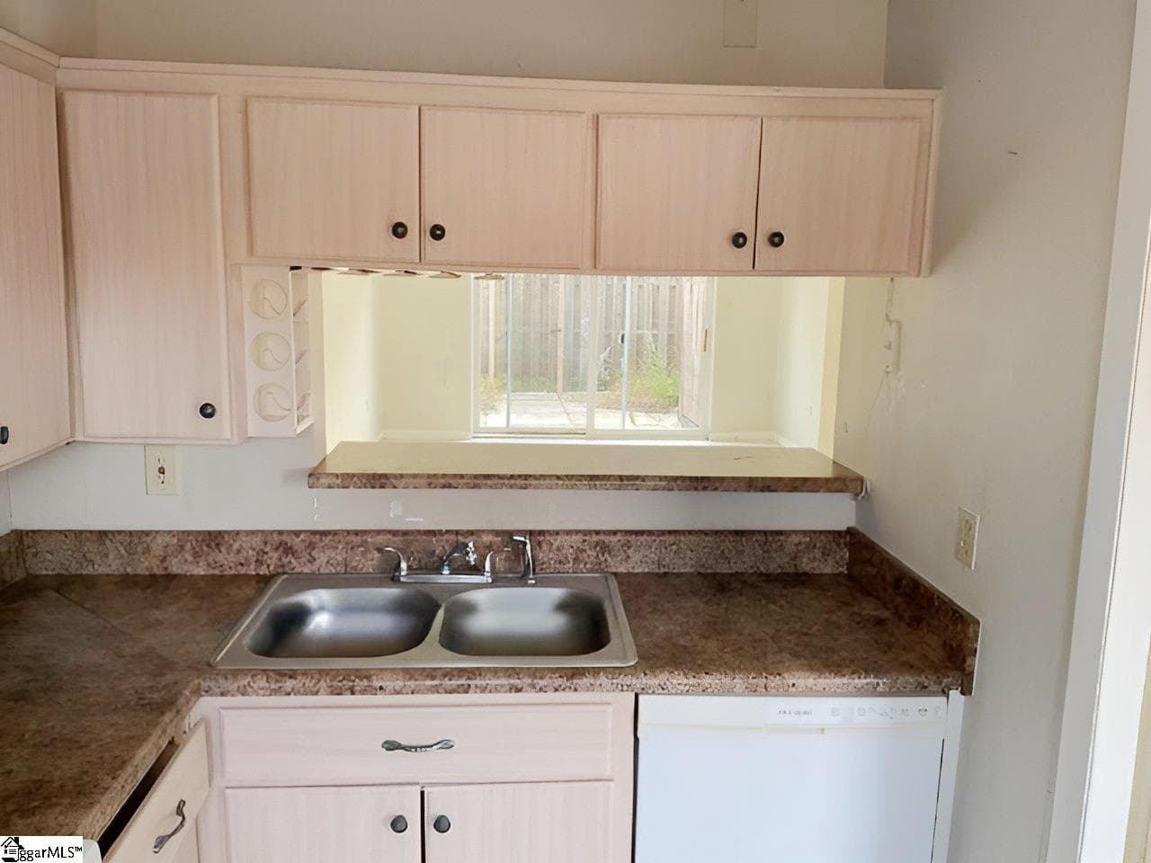 Property image 3 at 2530 E North Street, Greenville, SC 29615