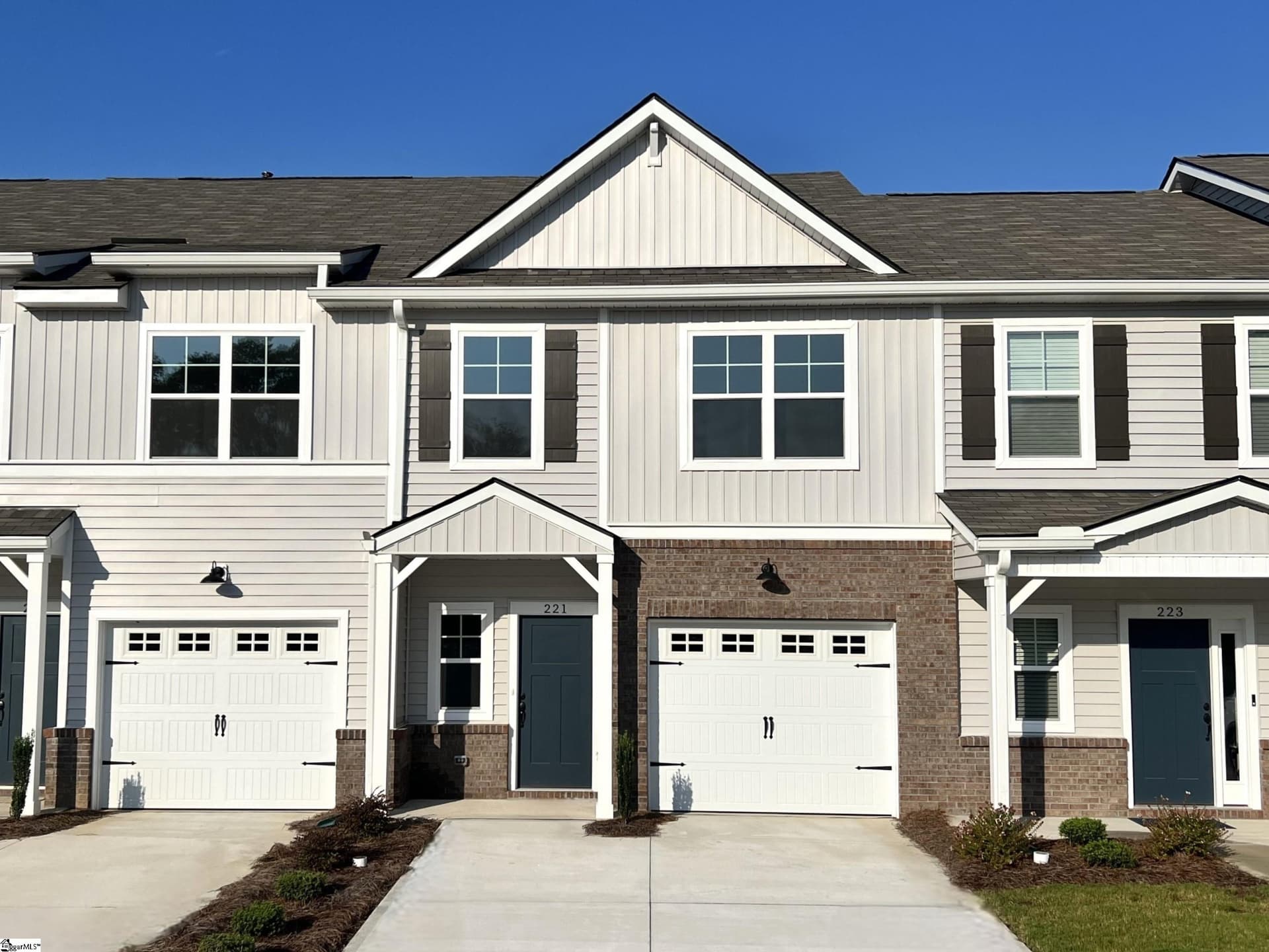 Property image 1 at 221 Taylor Woods Court, Greenville, SC 29607
