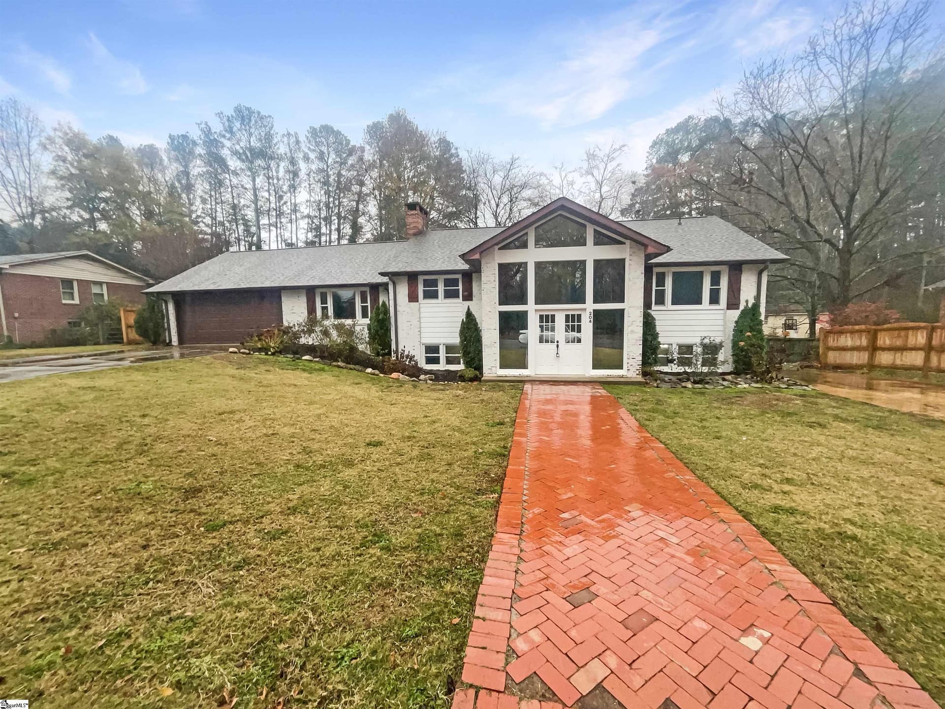 Forest Acres, Easley Community