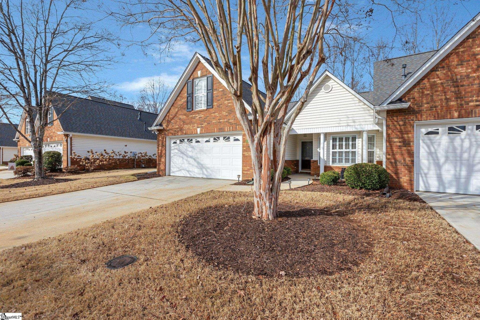 Property image 2 at 821 Woodsford Drive, Greenville, SC 29615