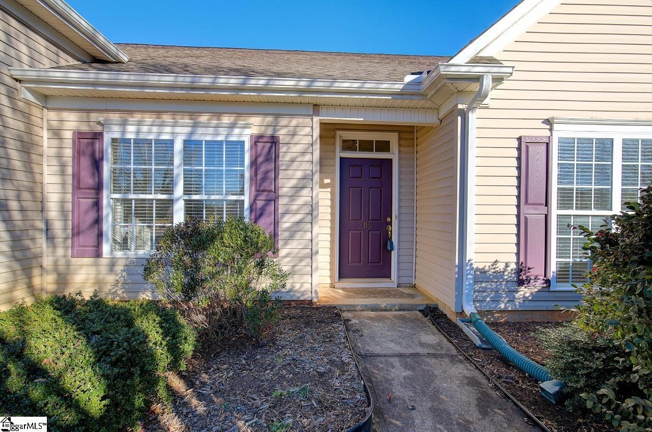 Property image 2 at 205 S Musgrove Lane, Duncan, SC 29334