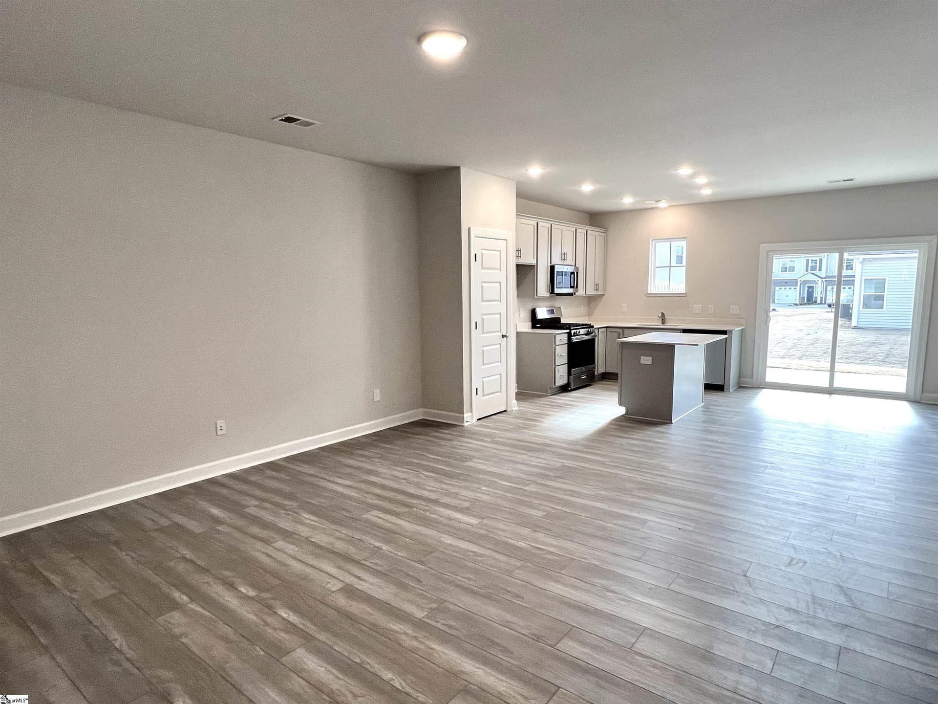 Property image 3 at 233 Taylor Woods Court, Greenville, SC 29607