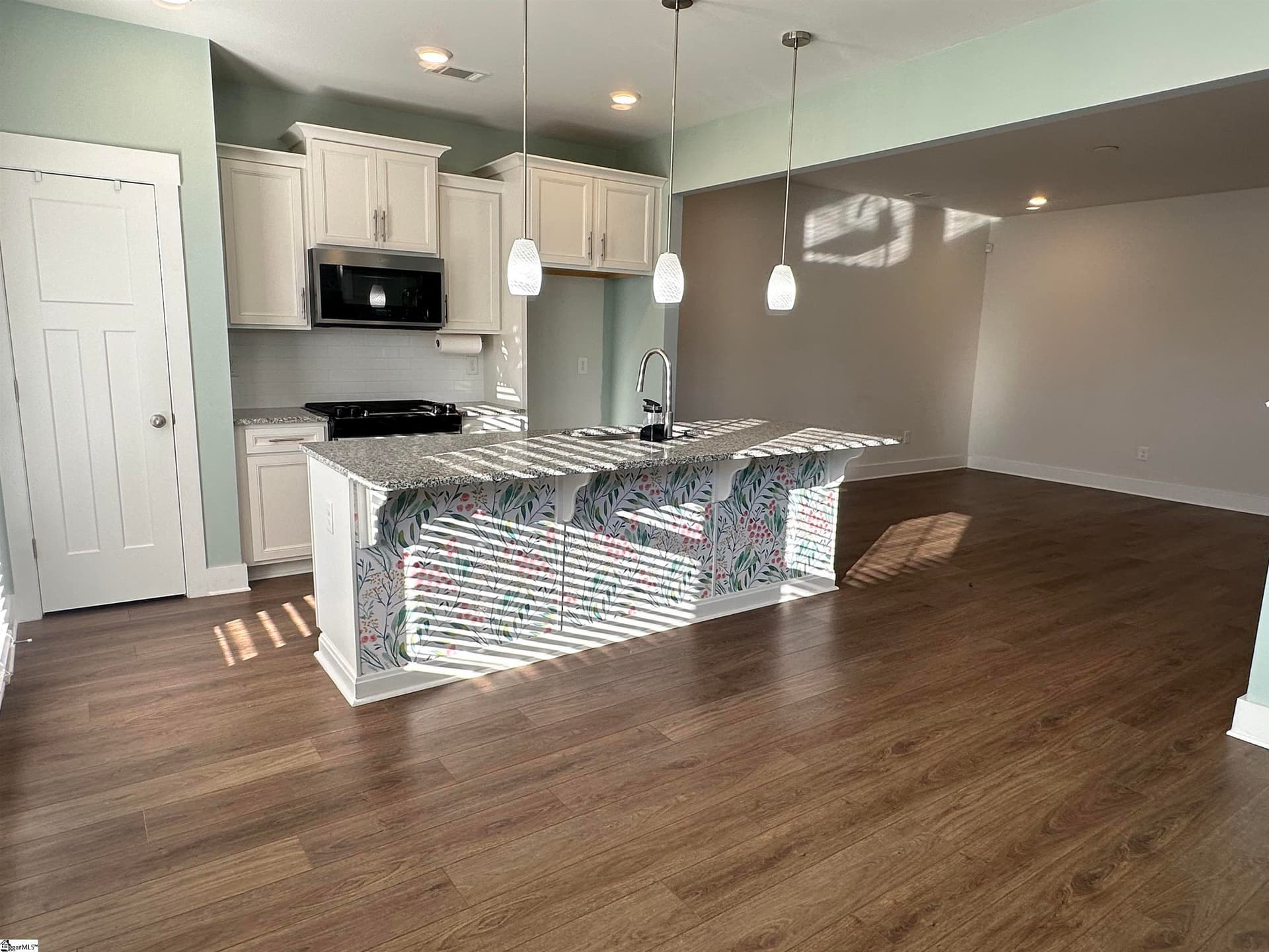 Property image 5 at 37 Mardale Lane, Greenville, SC 29609-0980