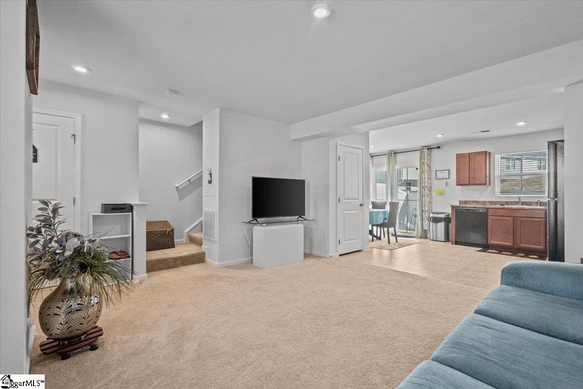 Property image 5 at 32 Tidworth Drive, Greer, SC 29651