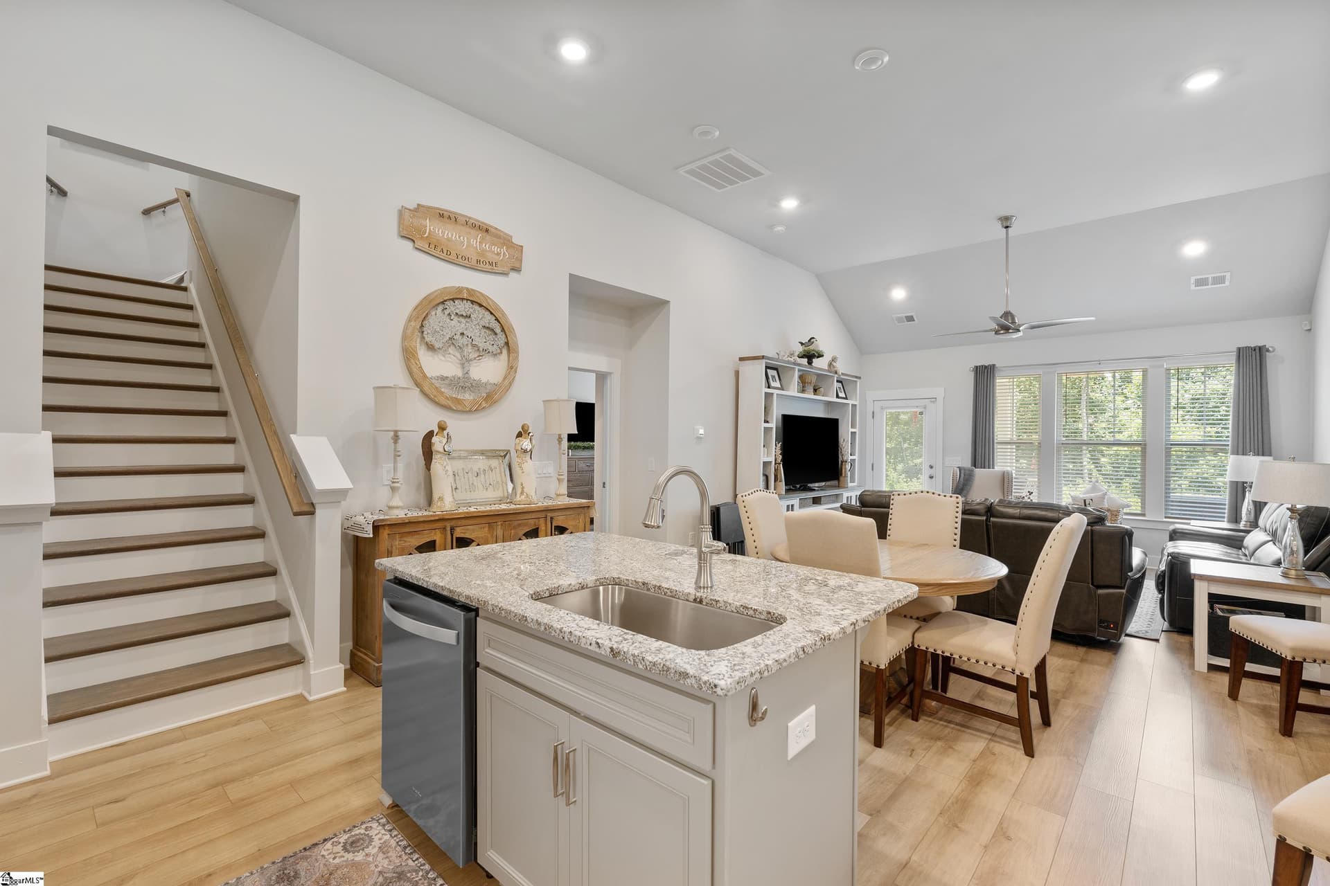 Property image 4 at 408 Ambleside Lane, Greenville, SC 29605