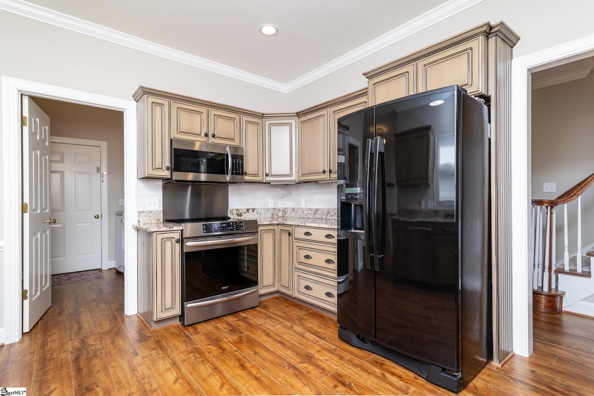 Property image 4 at 222 Greenview Circle, Greenville, SC 29609