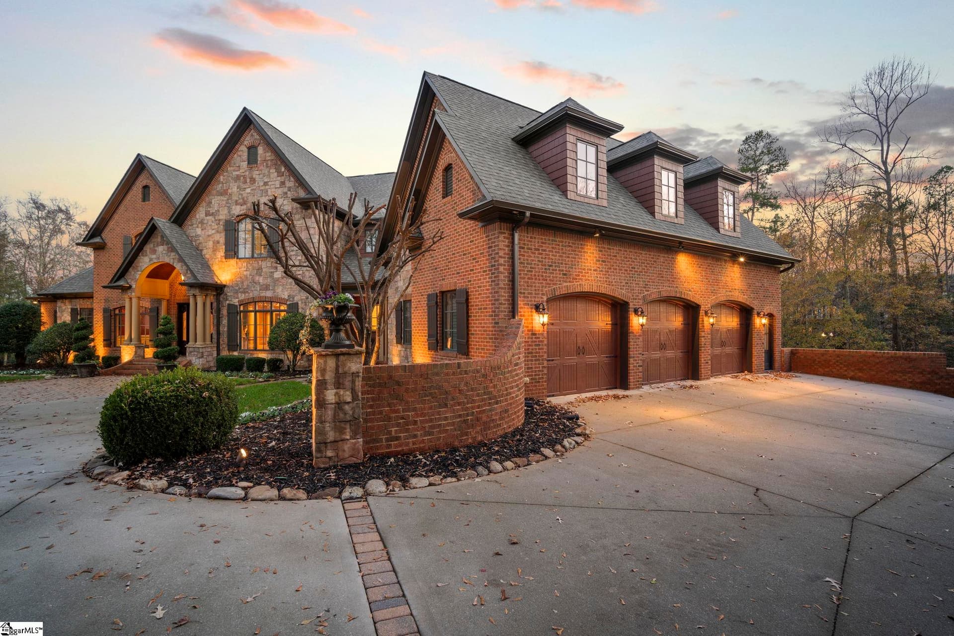 Property image 2 at 420 Chancery Lane, Simpsonville, SC 29681