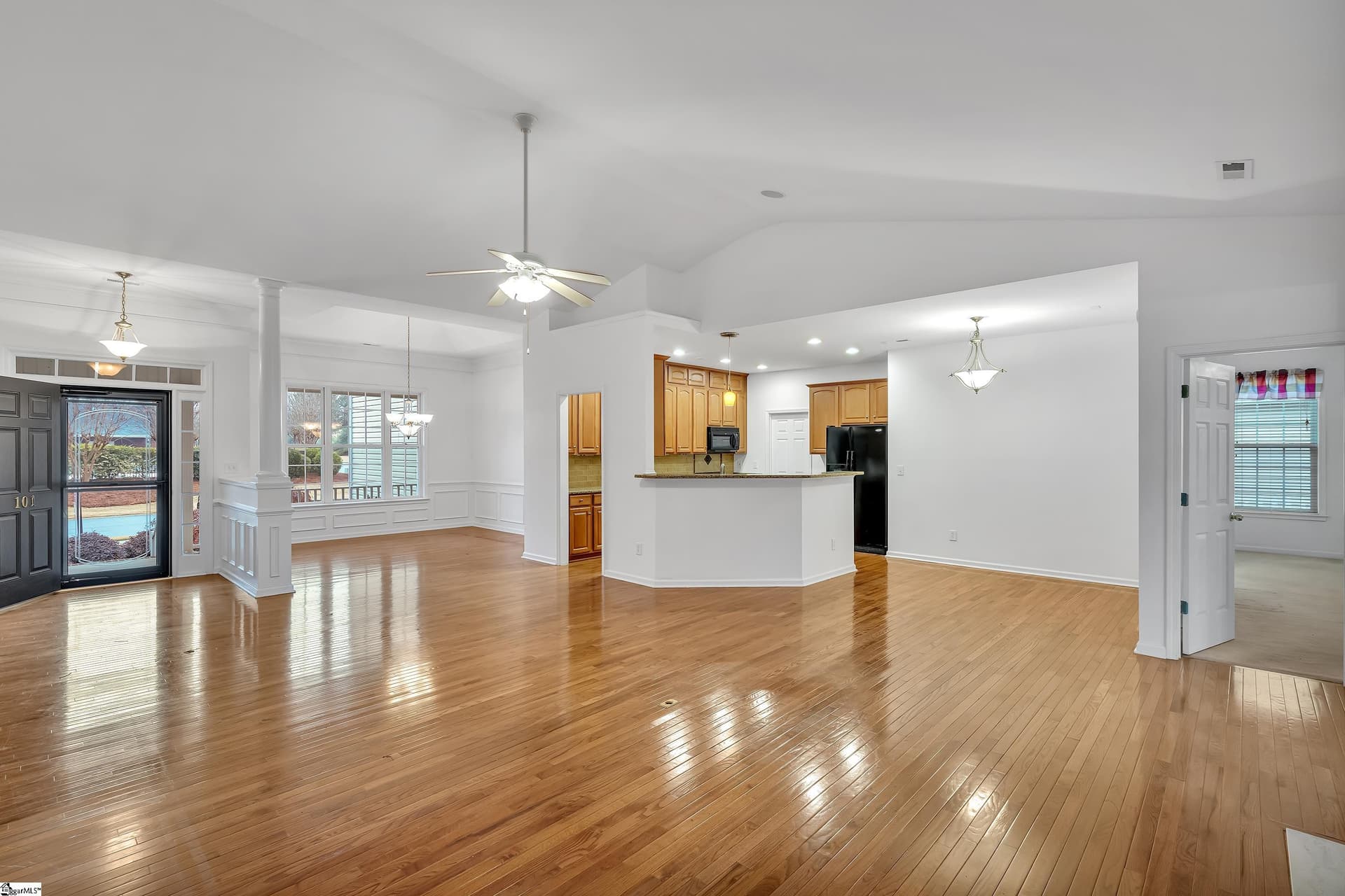 Property image 5 at 101 Surrywood Drive, Greenville, SC 29607