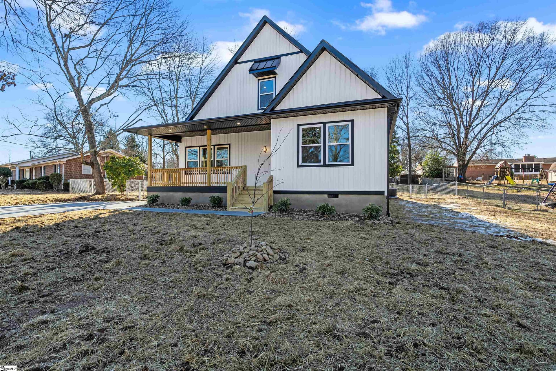 Richmond Hills, Greenville Community
