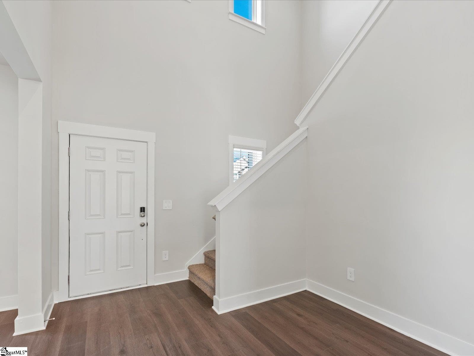 Property image 2 at 1042 Hillcraft Drive, Greer, SC 29651