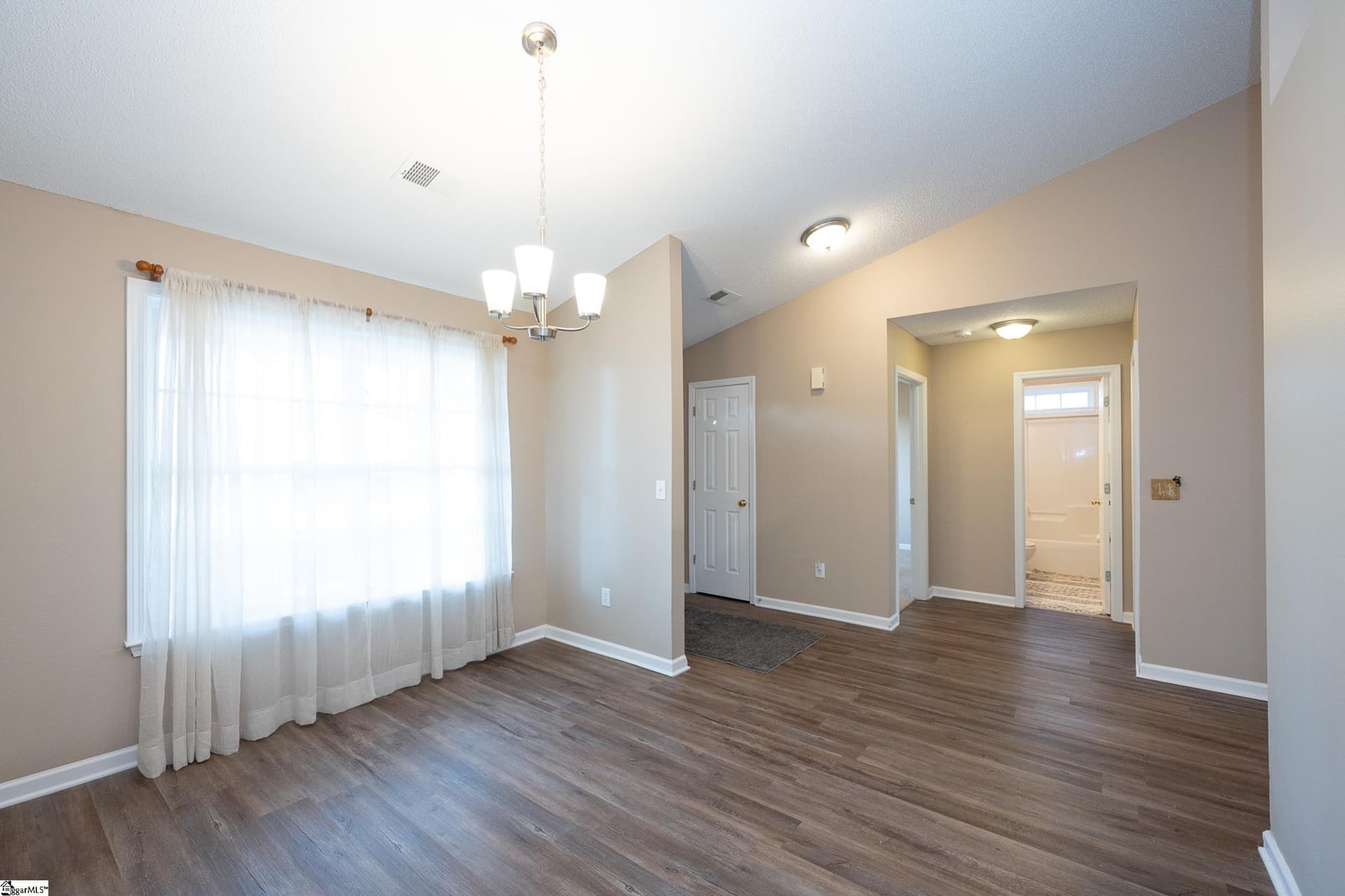 Property image 4 at 33 Seaside Lane, Greer, SC 29650
