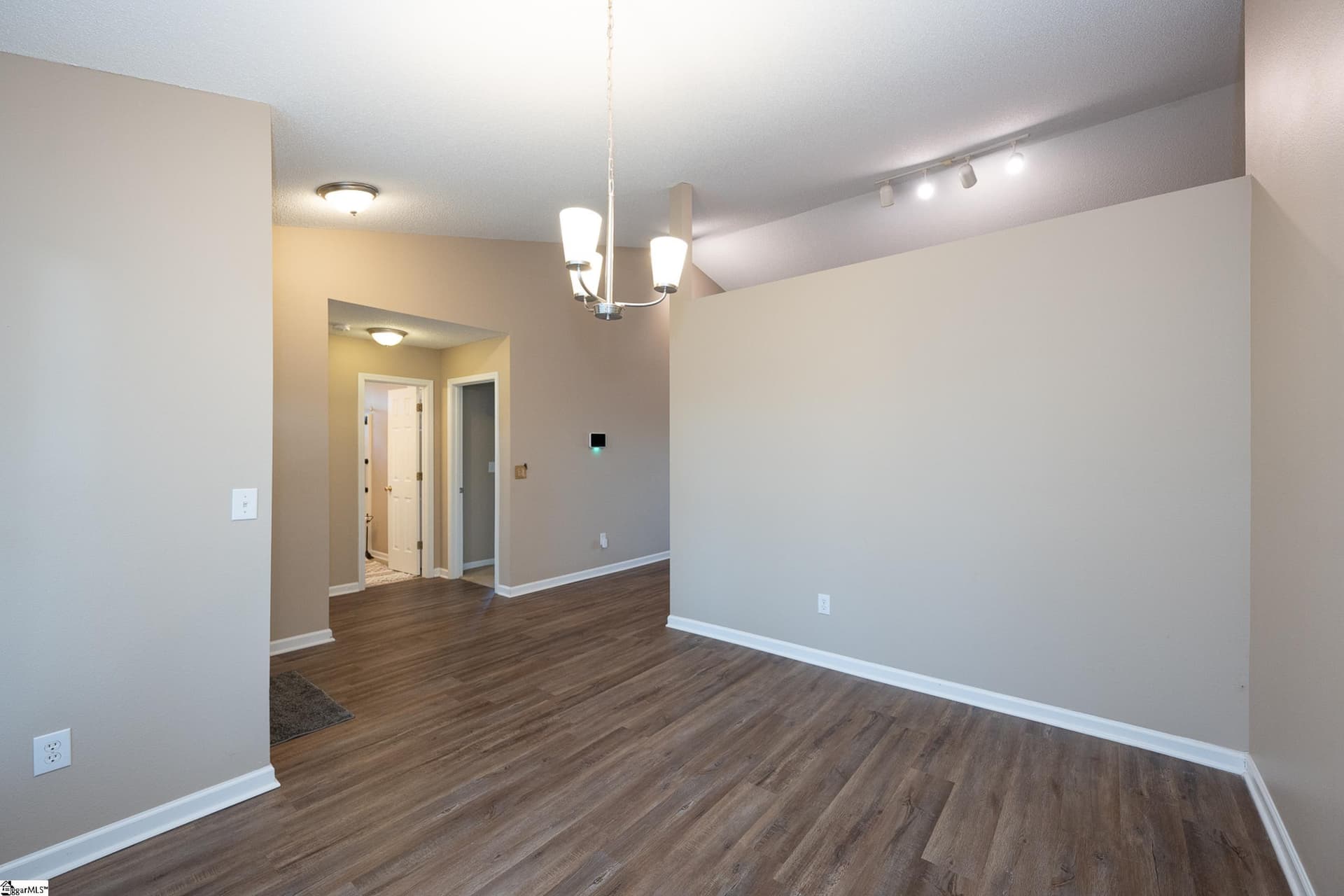 Property image 5 at 33 Seaside Lane, Greer, SC 29650