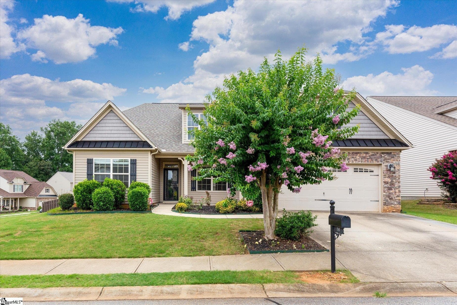 Property image 2 at 14 Penrith Court, Simpsonville, SC 29681