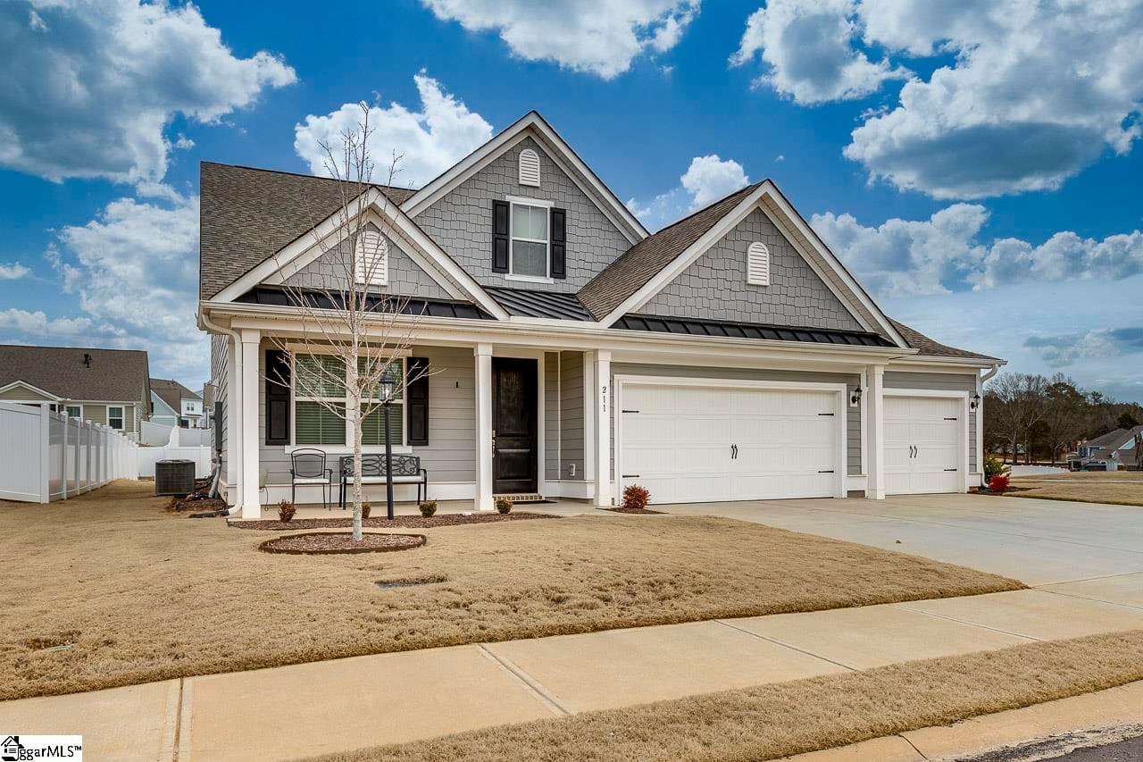 Property image 3 at 211 Encampment Boulevard, Simpsonville, SC 29681