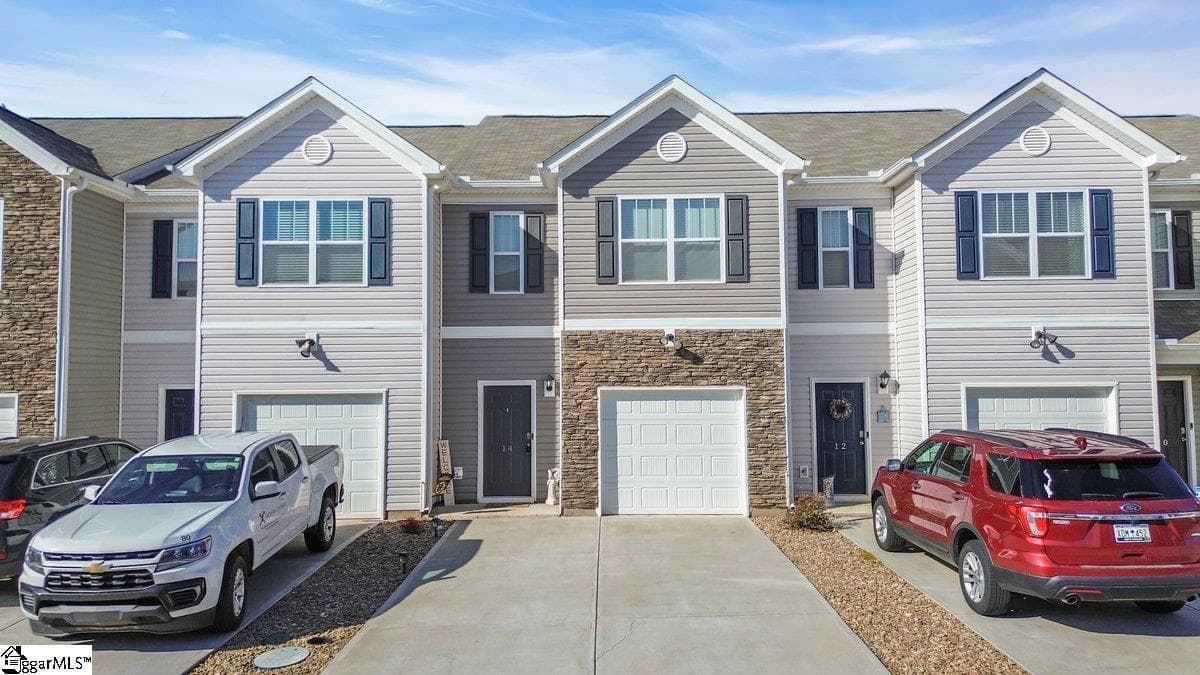 Property image 2 at 14 Sunriff Court, Greer, SC 29651